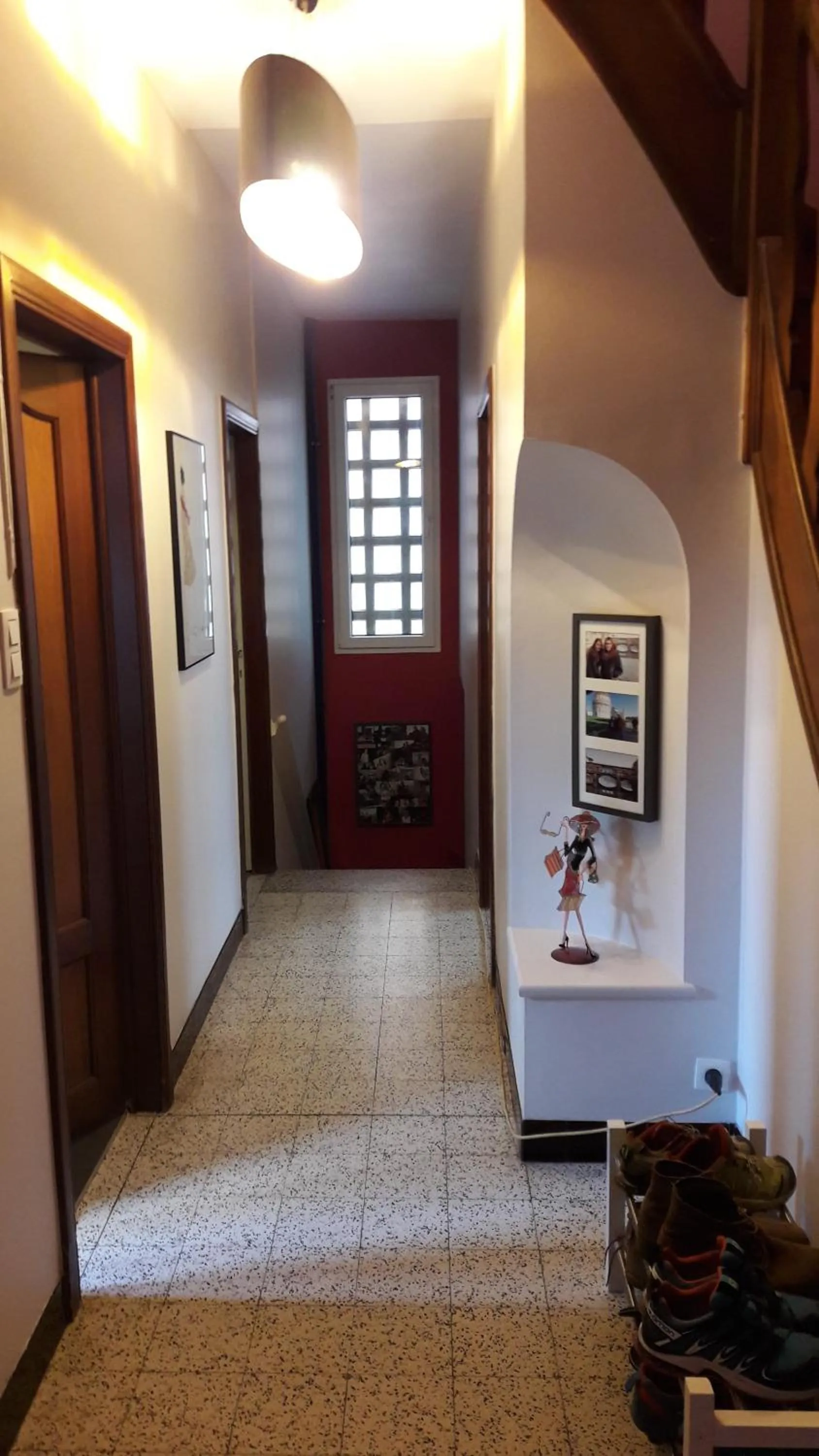 Area and facilities in Office des bons enfants