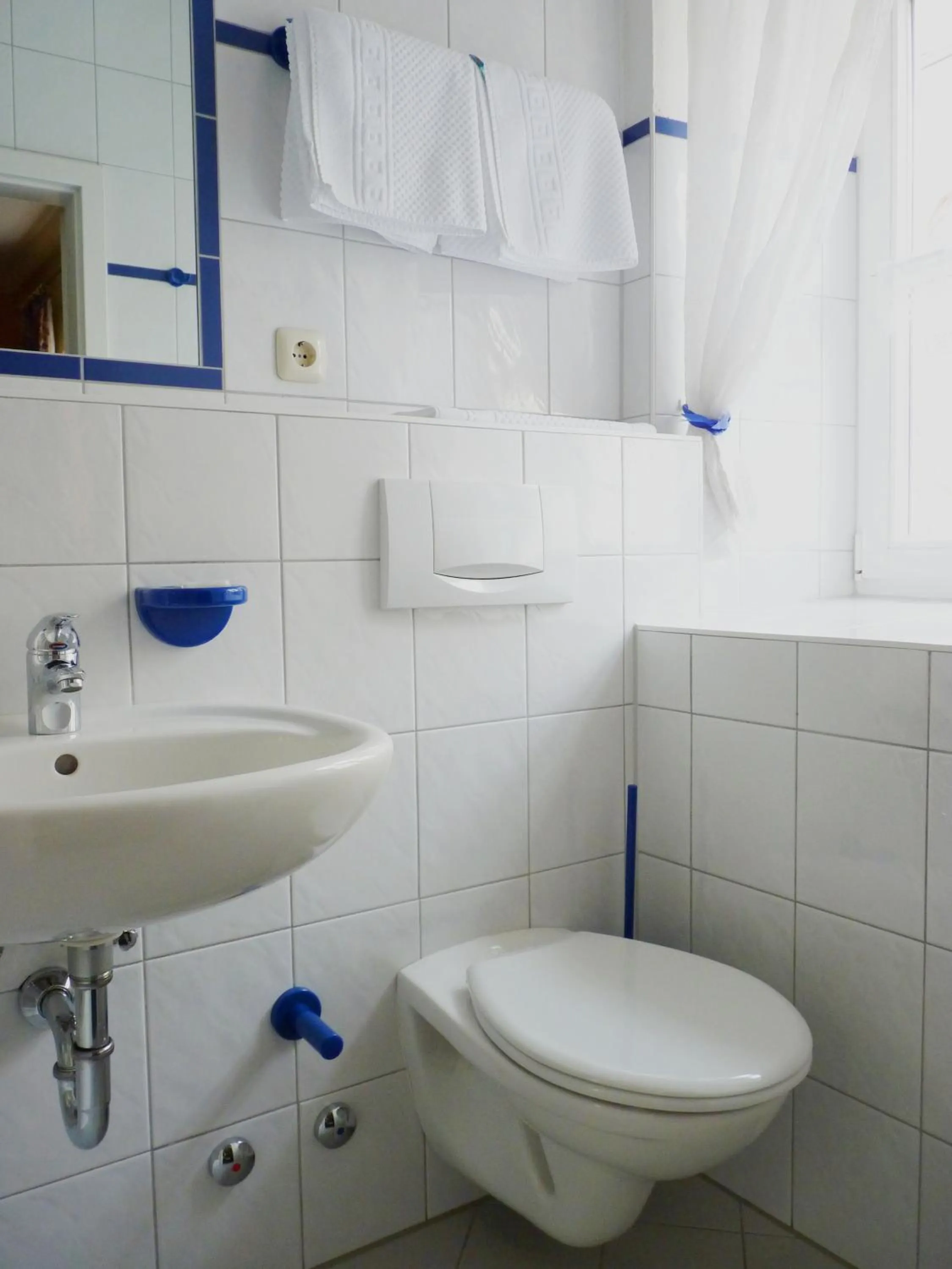 Toilet in Gasthaus zum Schloßwirt