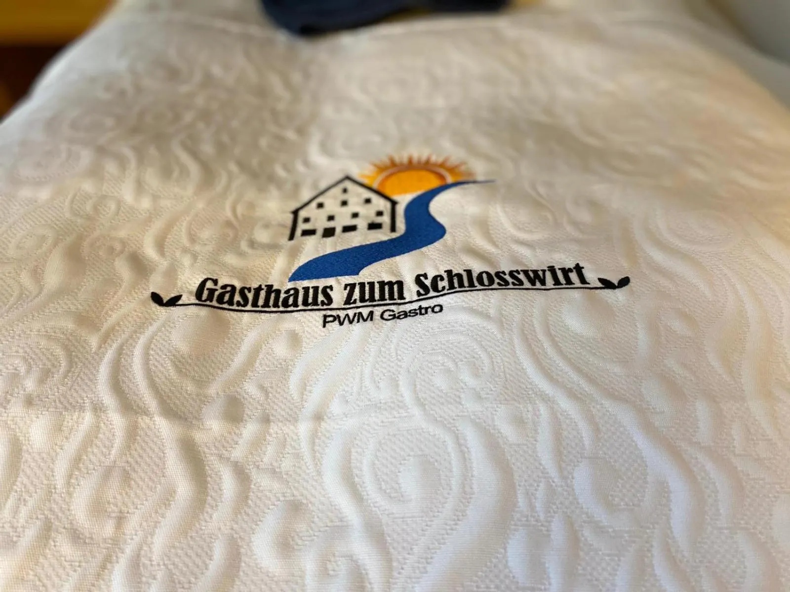 Bed in Gasthaus zum Schloßwirt
