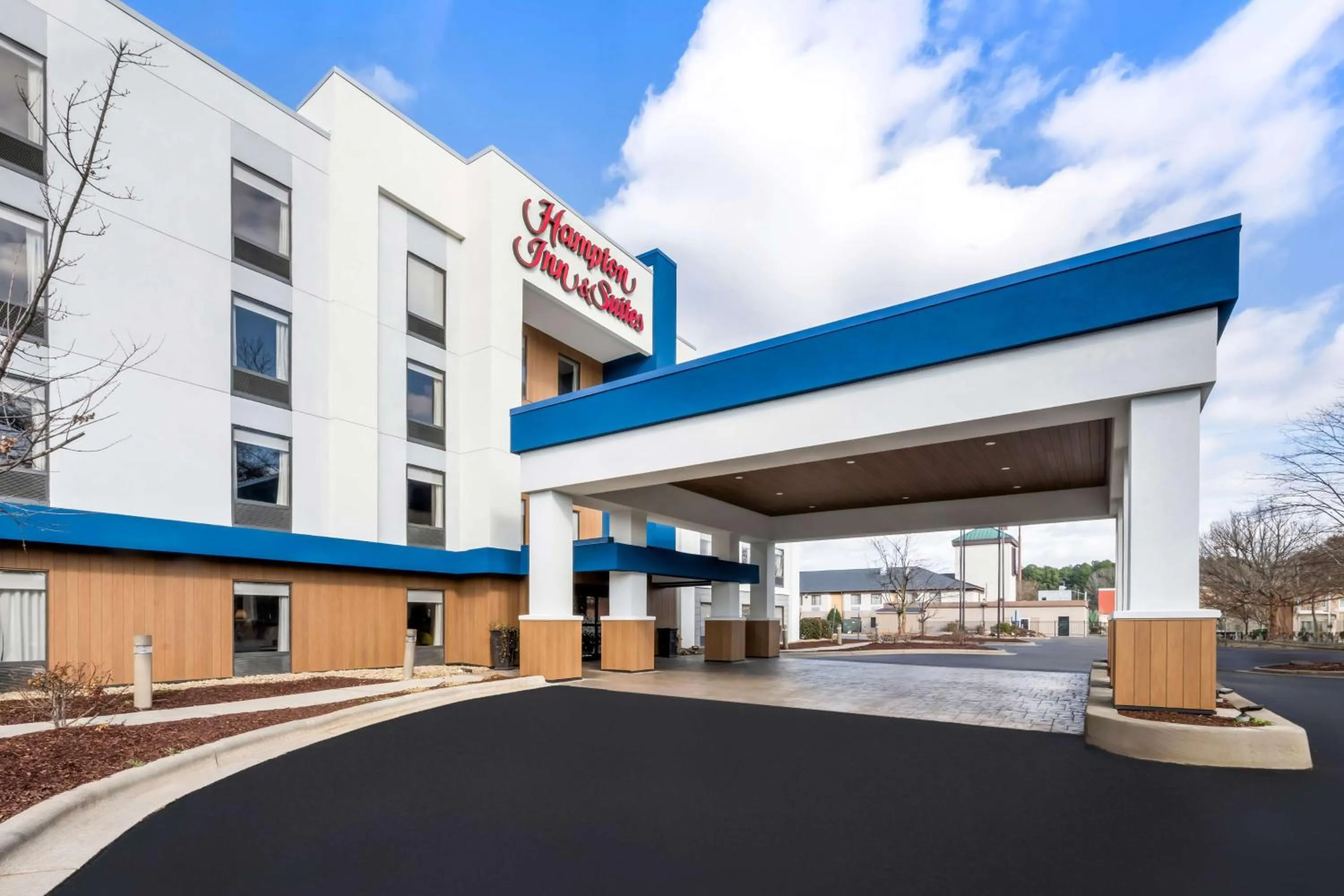 Property building in Hampton Inn & Suites Wilson I-95