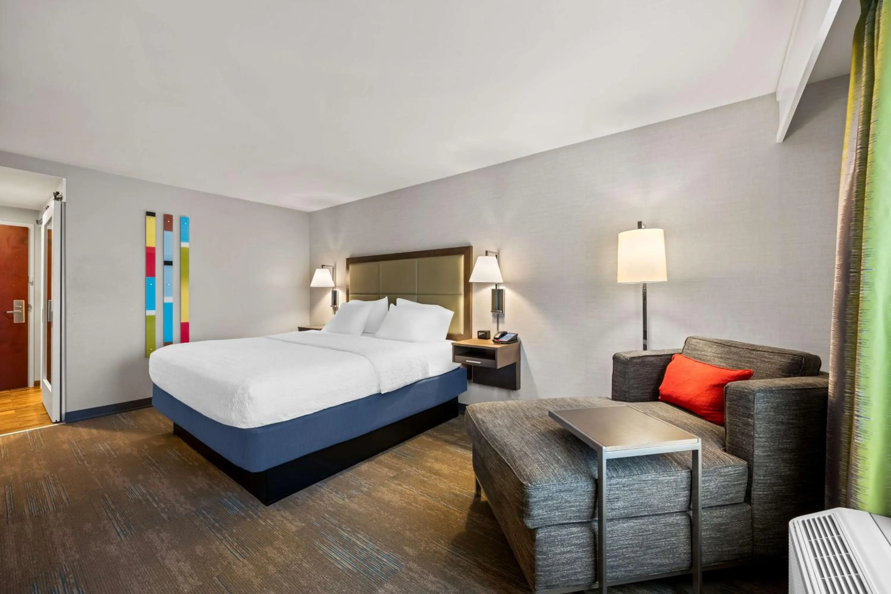 Bed in Hampton Inn & Suites Wilson I-95