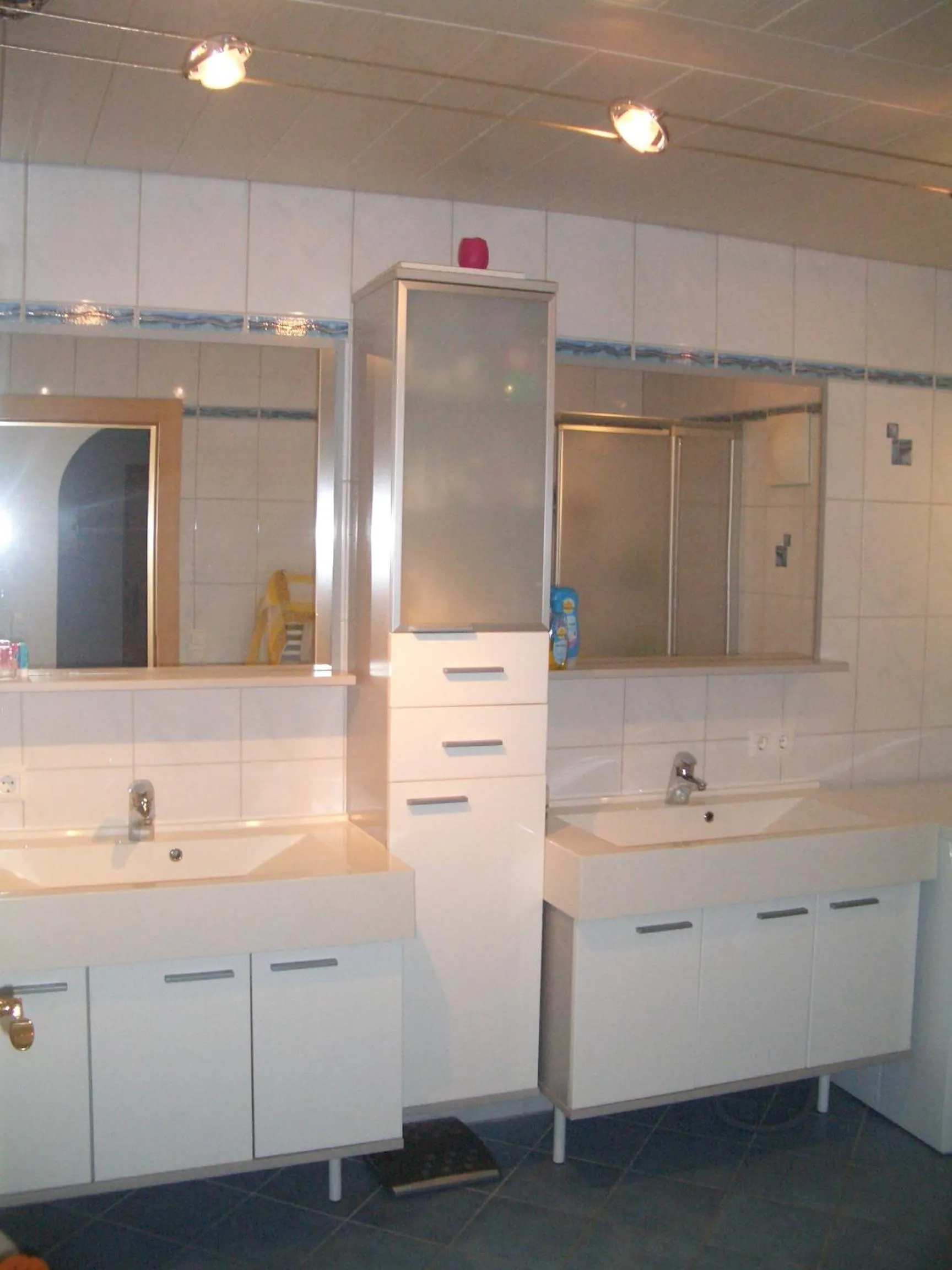 Bathroom in Gästehaus Schwoagerhof