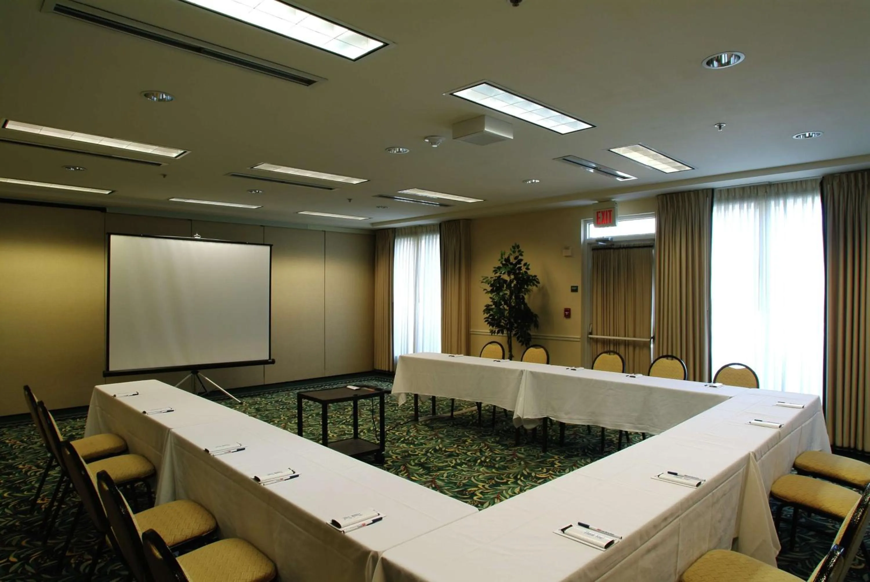 Meeting/conference room in Hilton Garden Inn Tulsa Airport