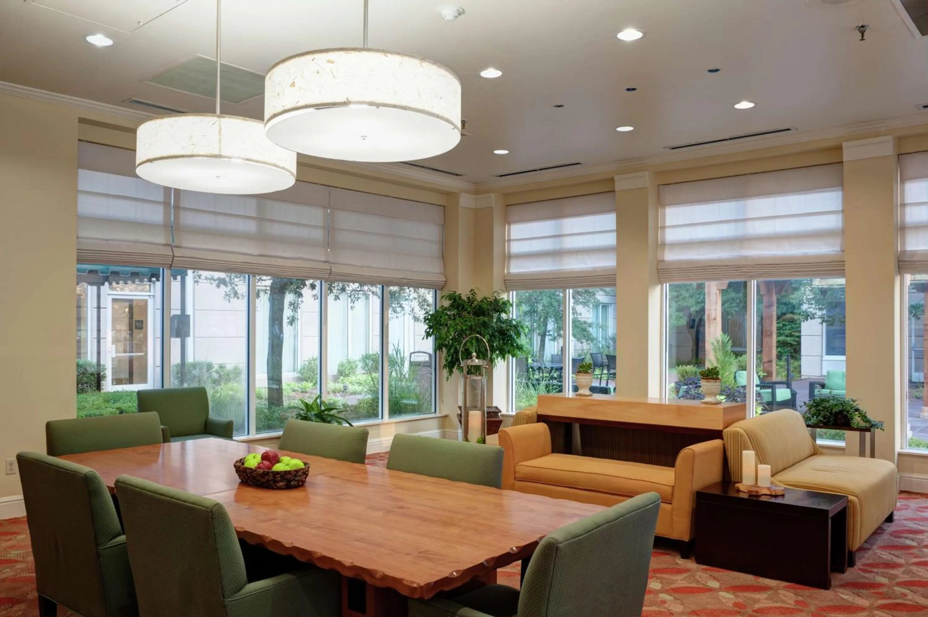 Lobby or reception in Hilton Garden Inn Tulsa Airport
