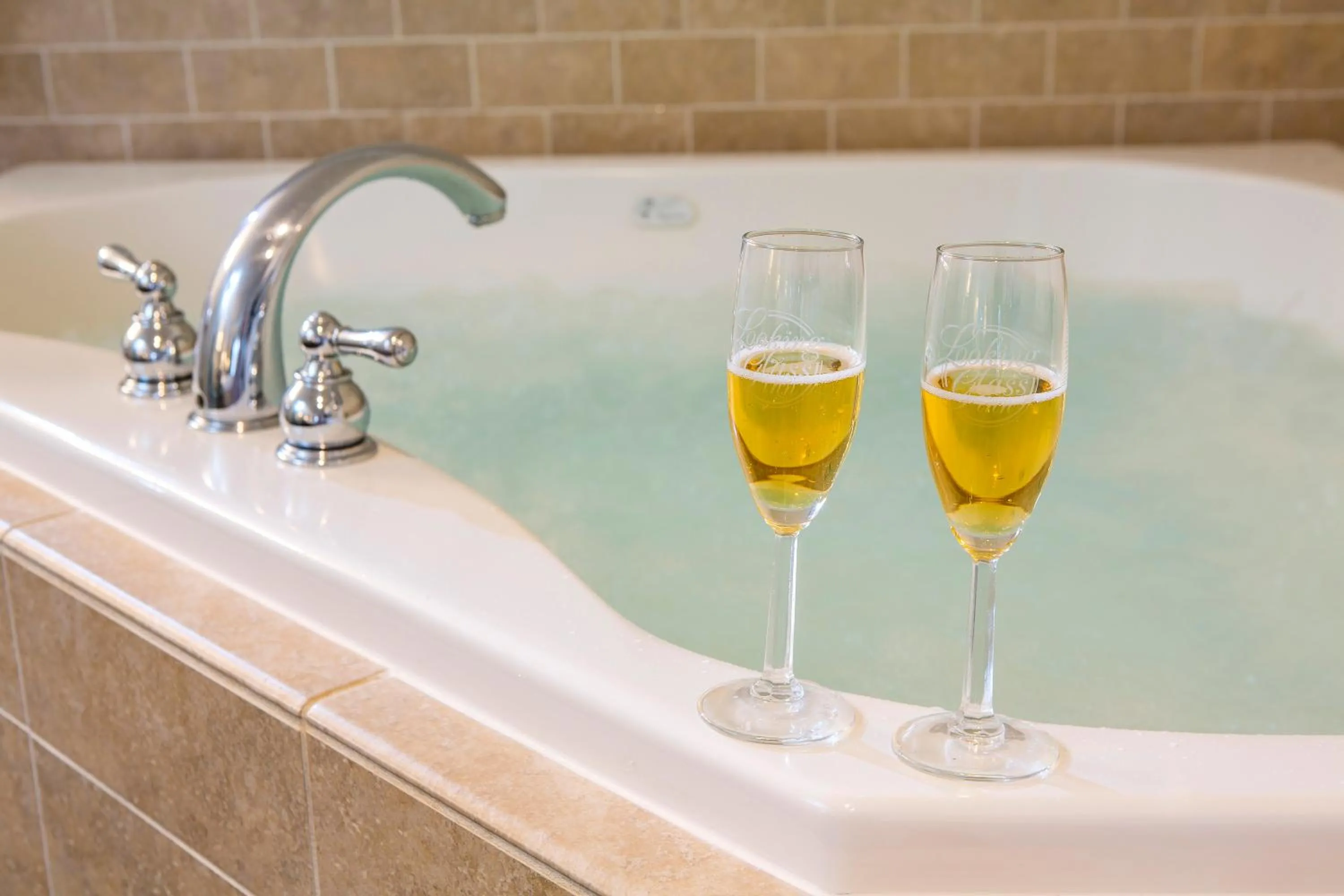 Other in Looking Glass Inn