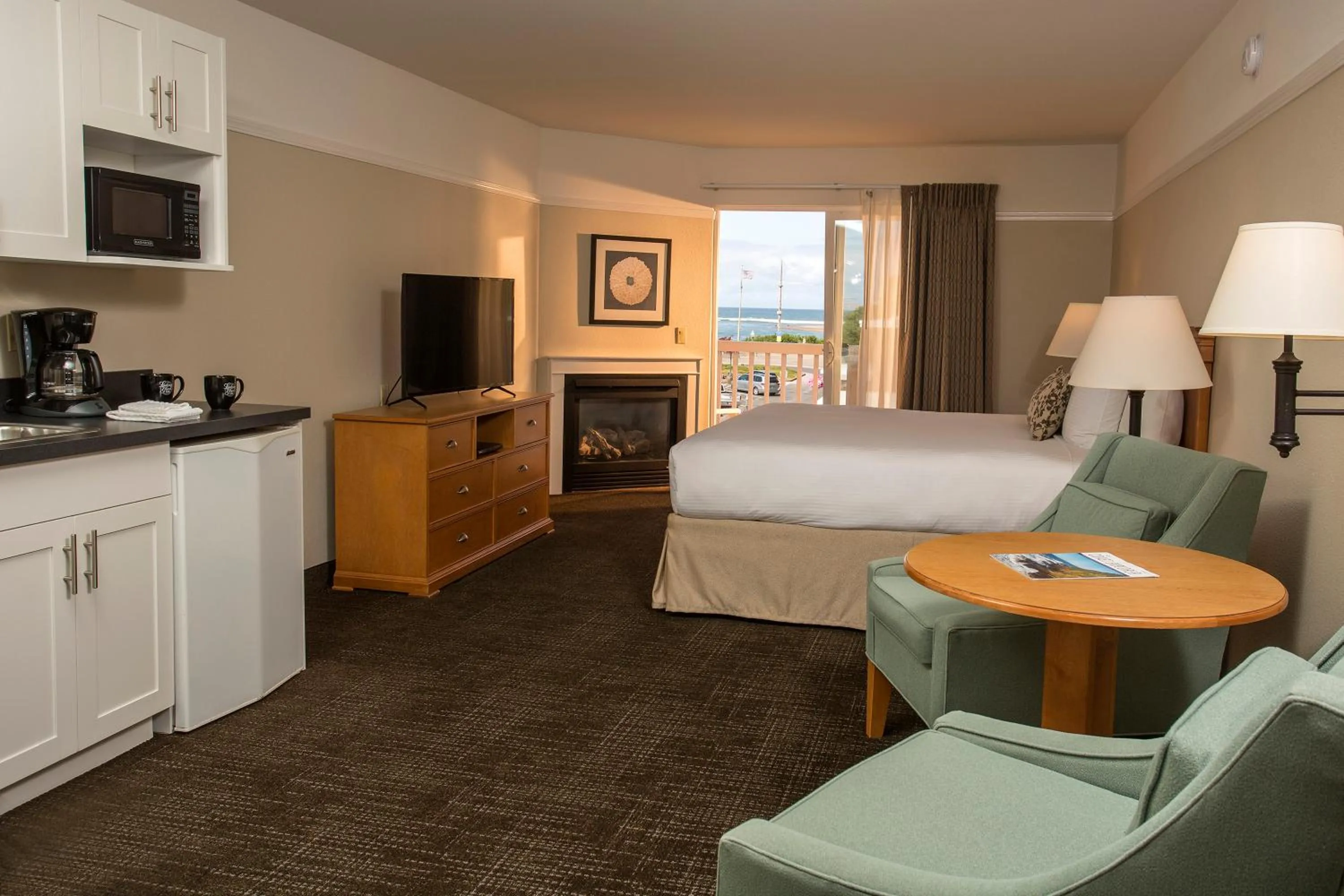 TV and multimedia, Bed in Looking Glass Inn