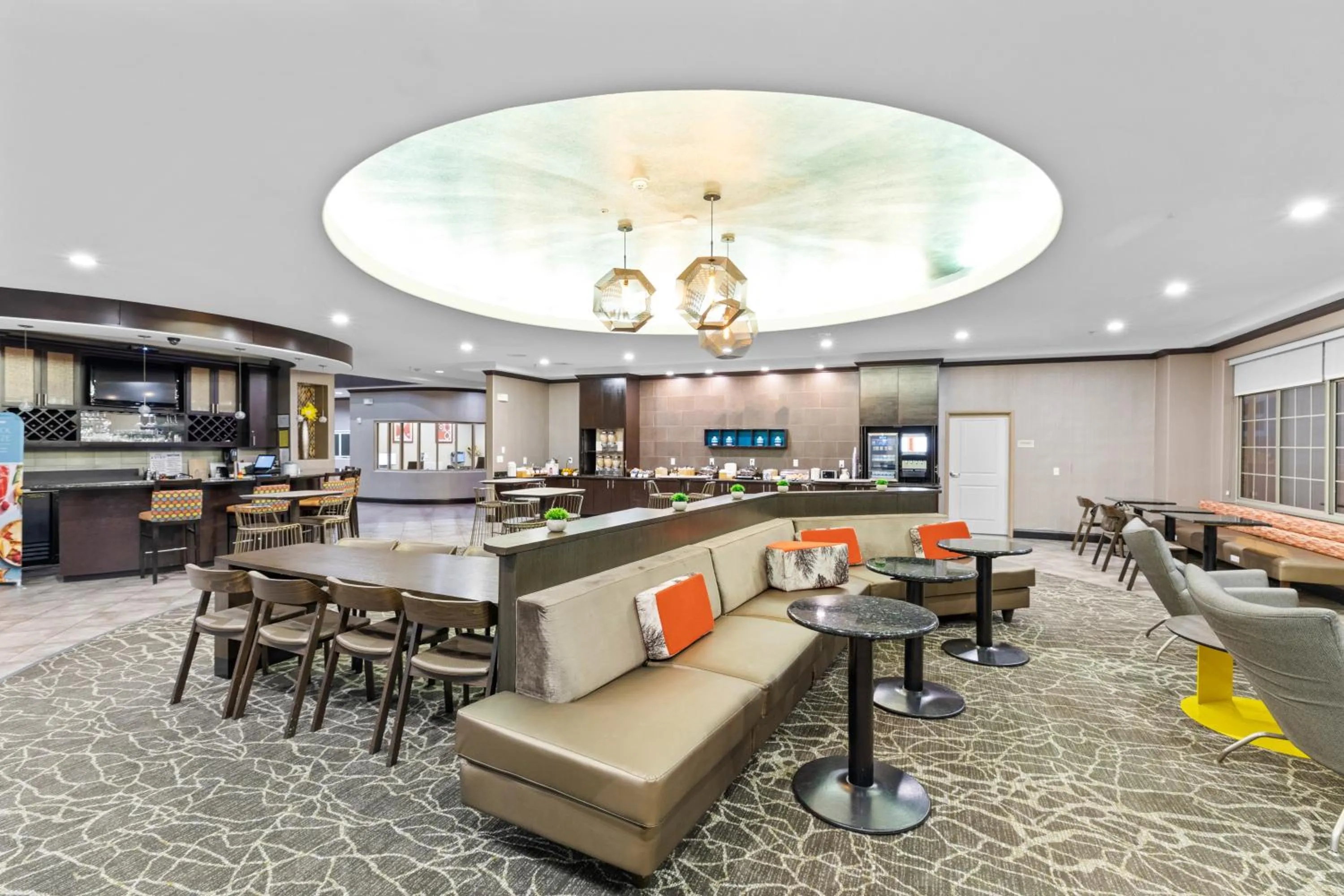 Restaurant/places to eat in SpringHill Suites by Marriott Waco Woodway