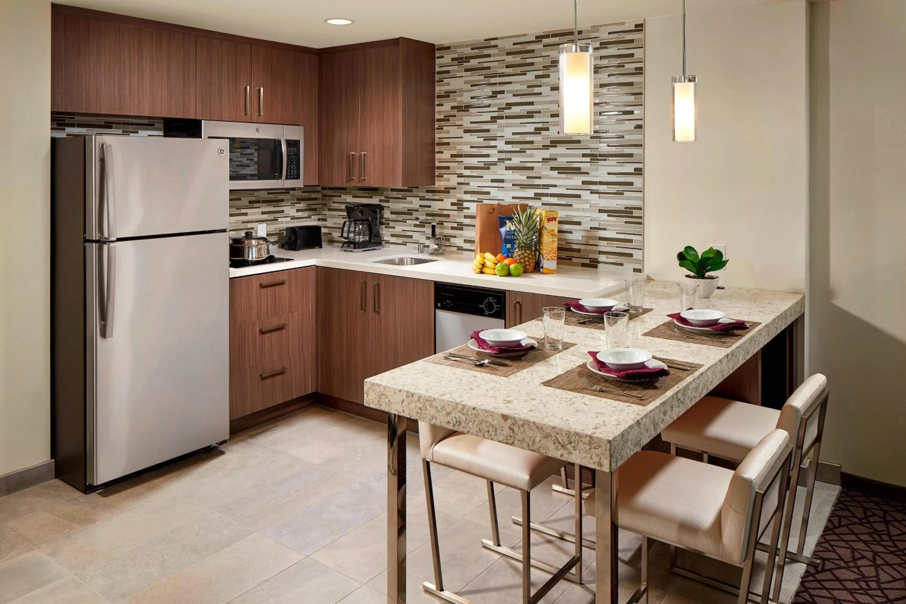 Kitchen or kitchenette in Residence Inn by Marriott at Anaheim Resort/Convention Center