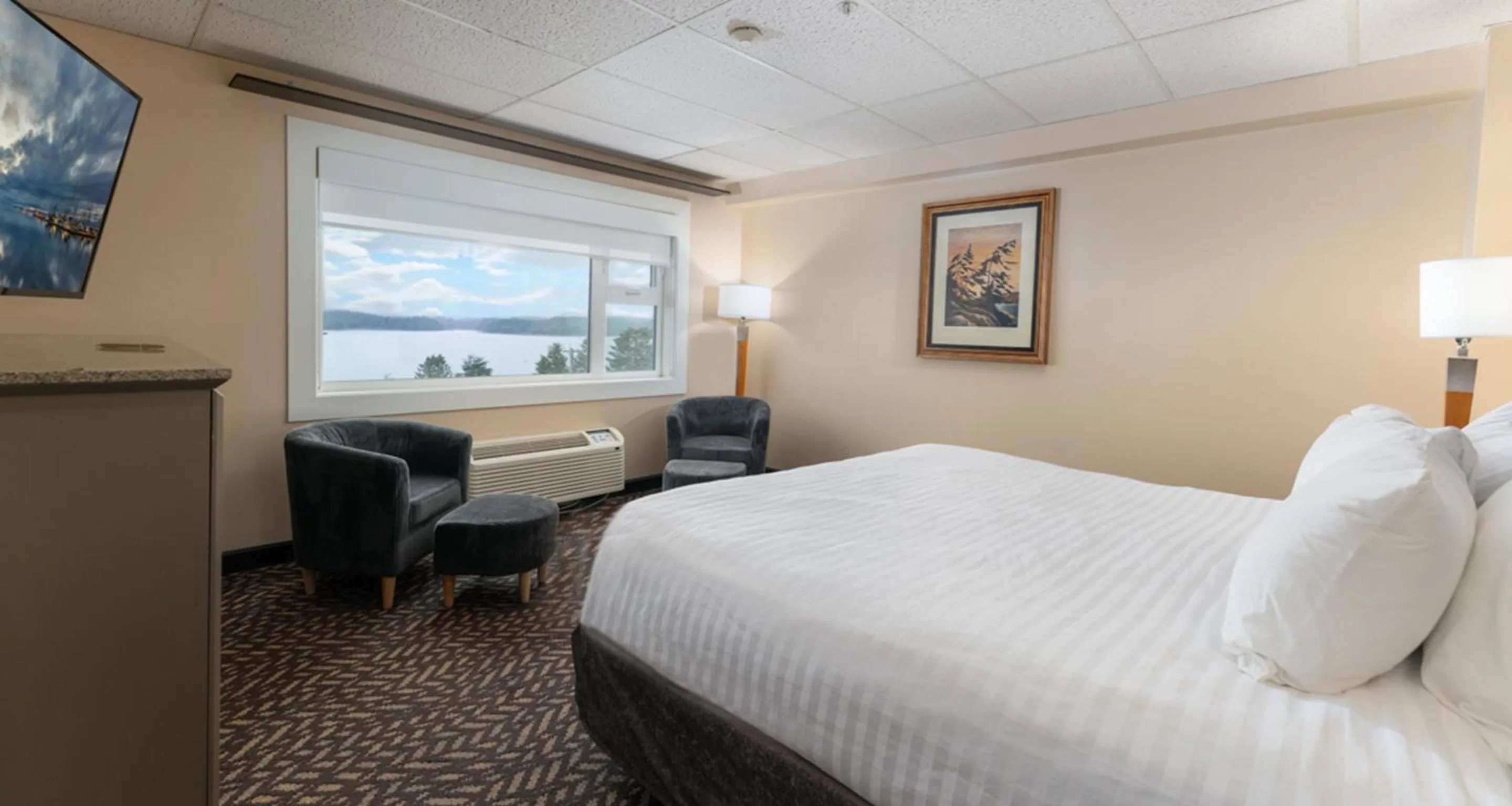 Bed in Prestige Oceanview Hotel Prince Rupert