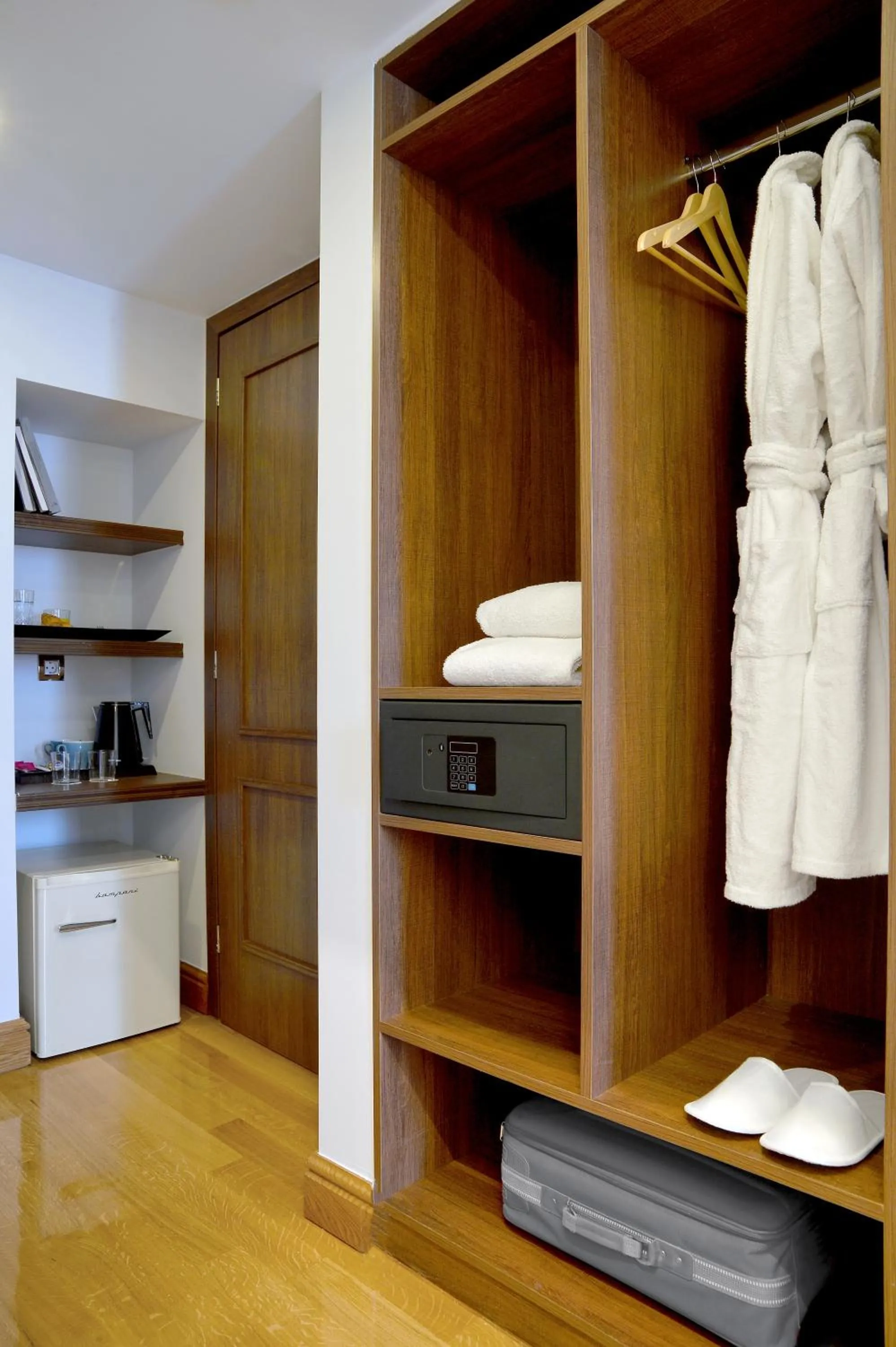 wardrobe in Acropolian Spirit Boutique Hotel