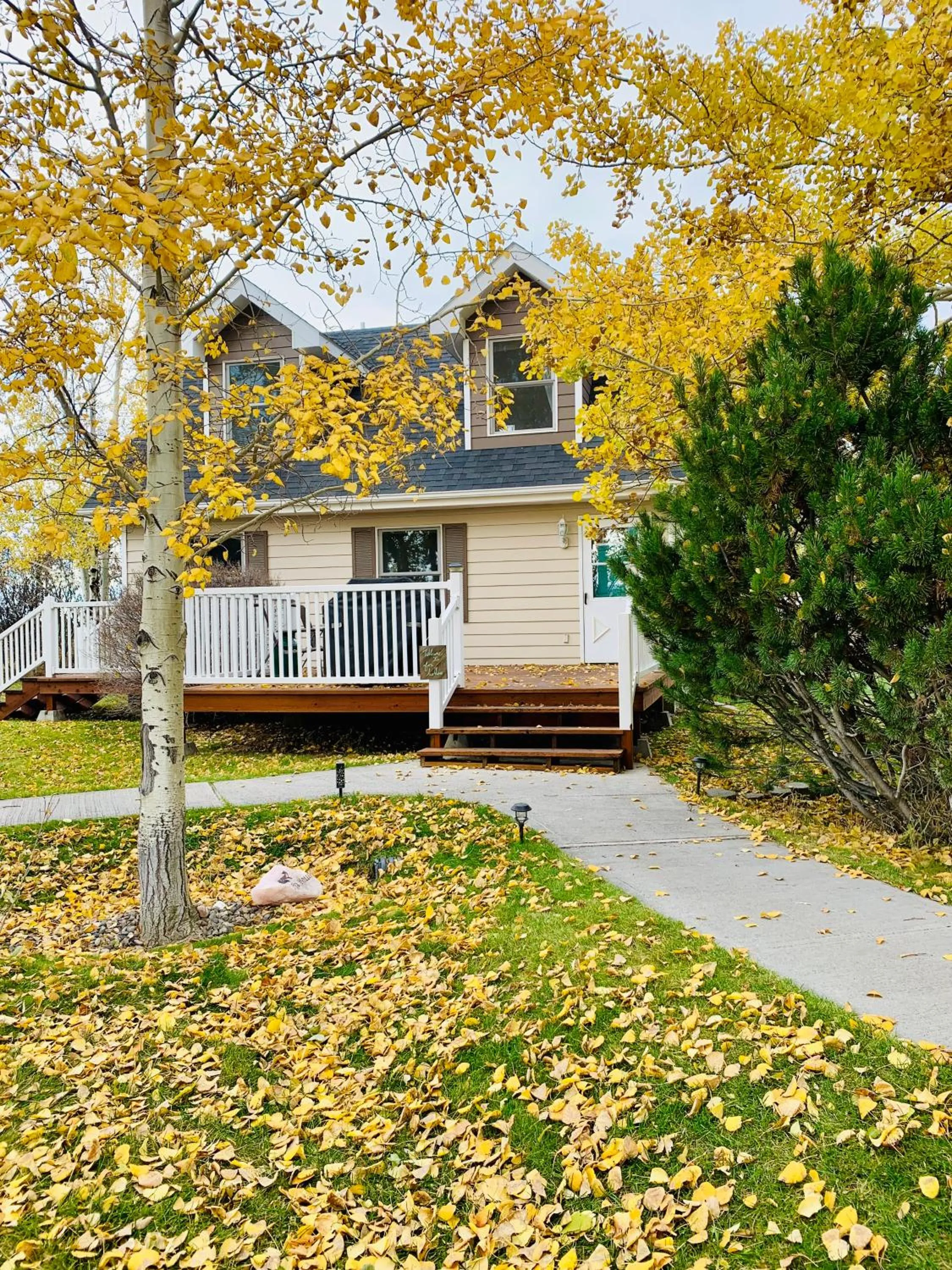 Property building in Fox Hollow Inn