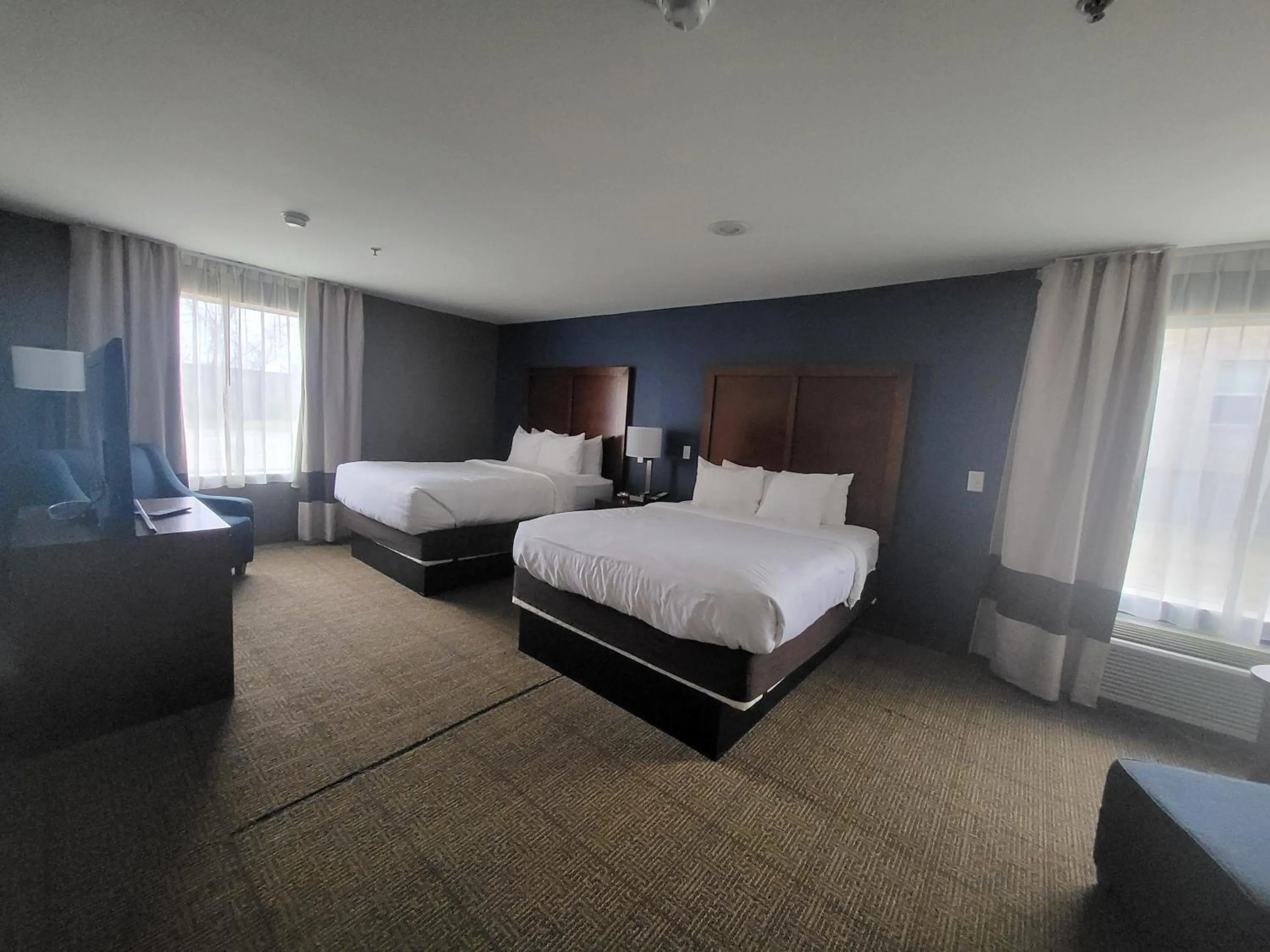 Bed in Comfort Inn Somerset - Lake Cumberland