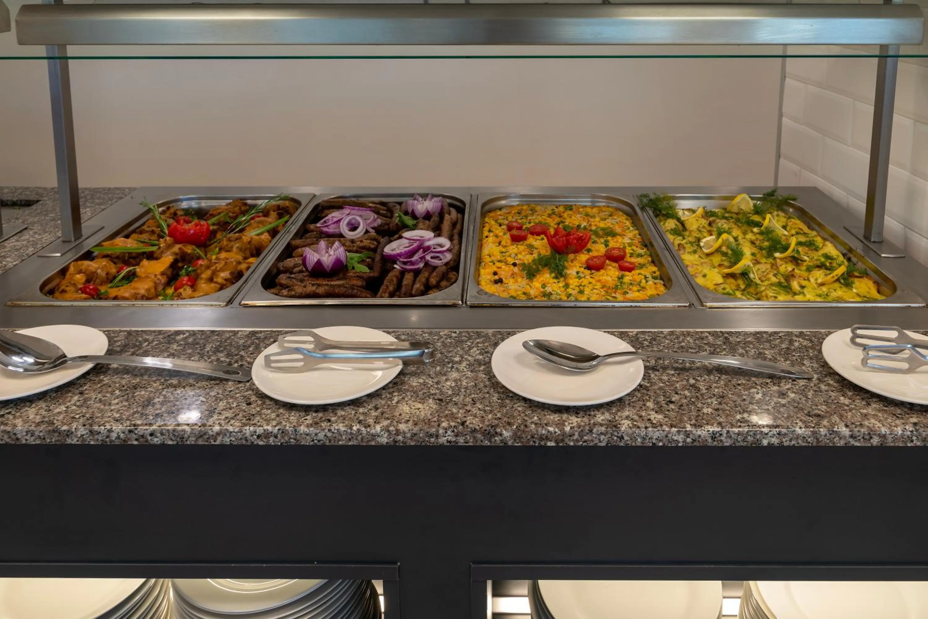 Restaurant/places to eat in Queen Nelly