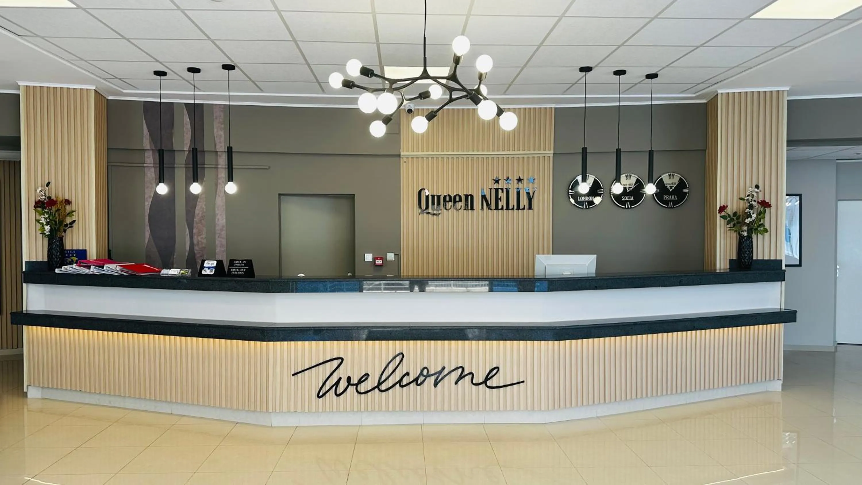 Lobby or reception in Queen Nelly
