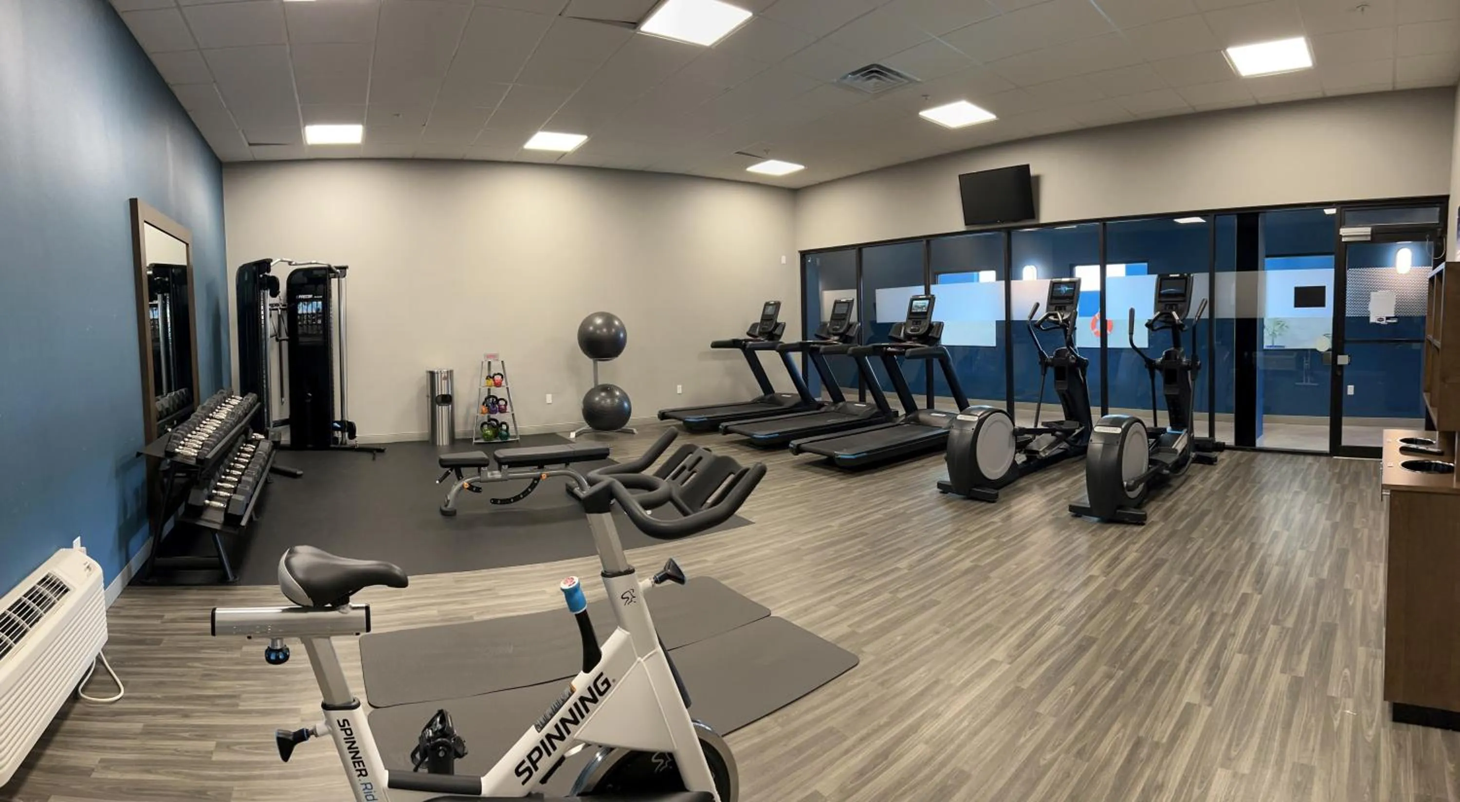 Fitness centre/facilities in Hampton Inn Salisbury