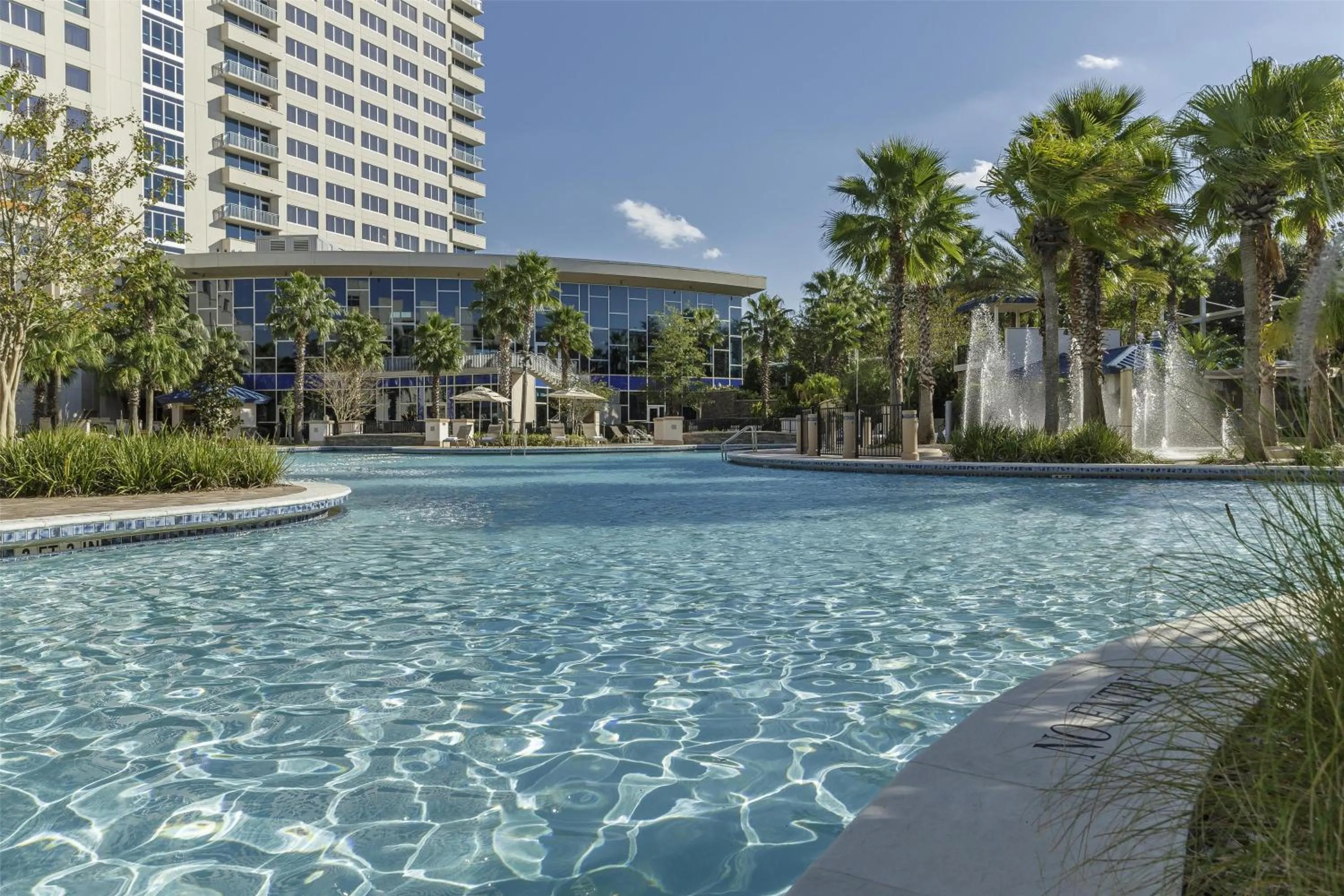Swimming pool in Hyatt Regency Orlando