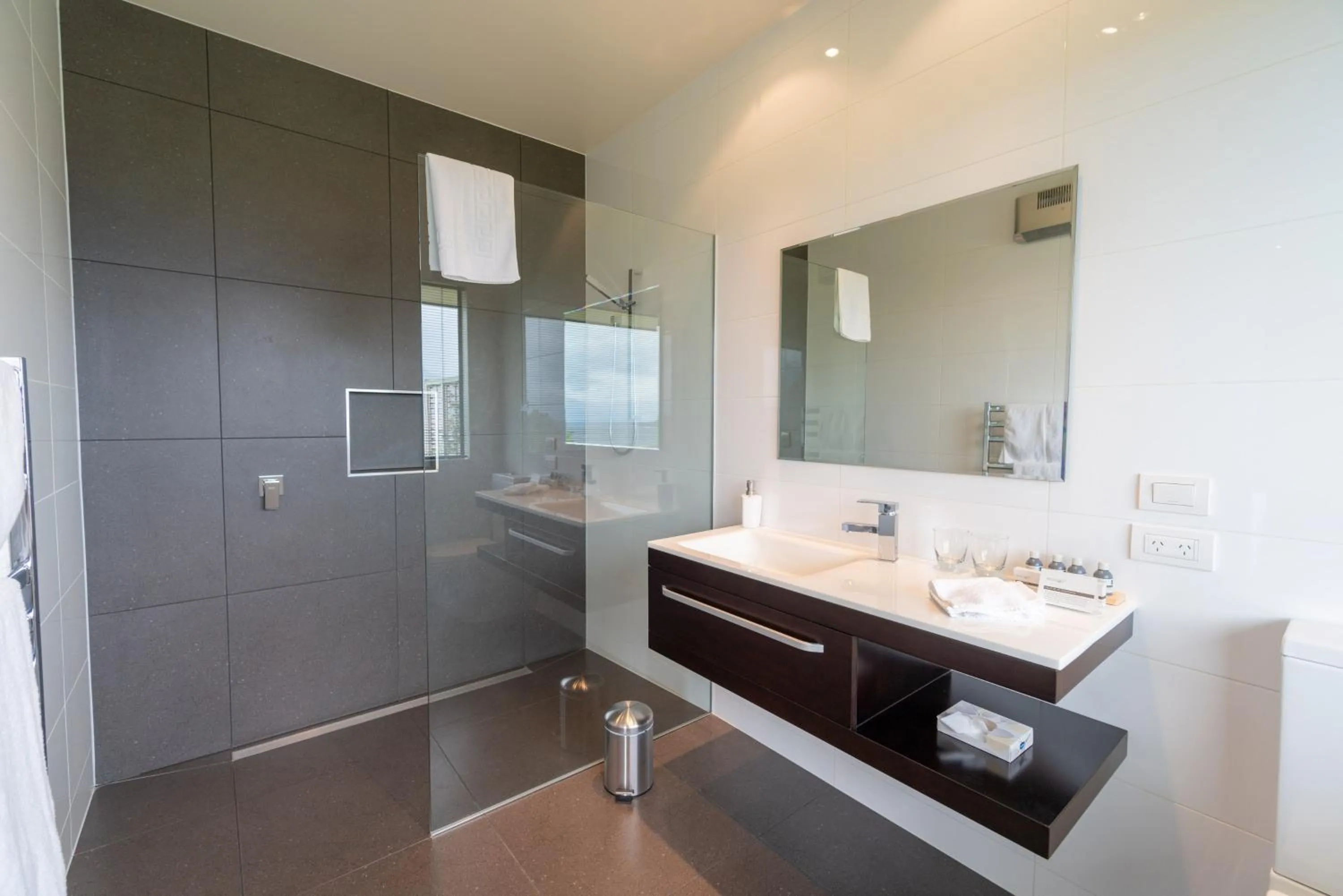 Bathroom in High Leys Lodge