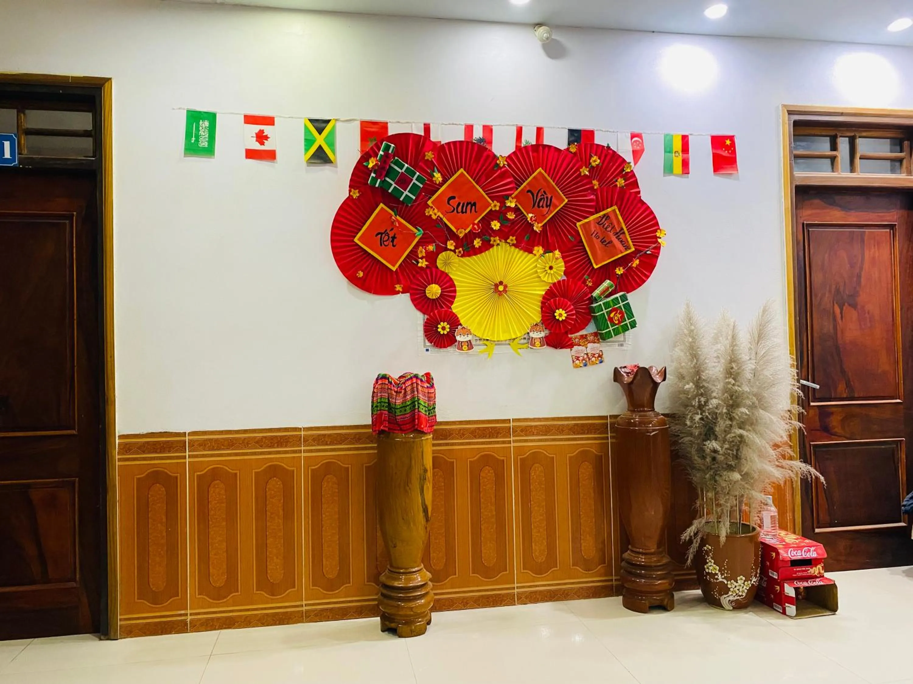 concierge in Viet Hoang Hotel Bao Lac