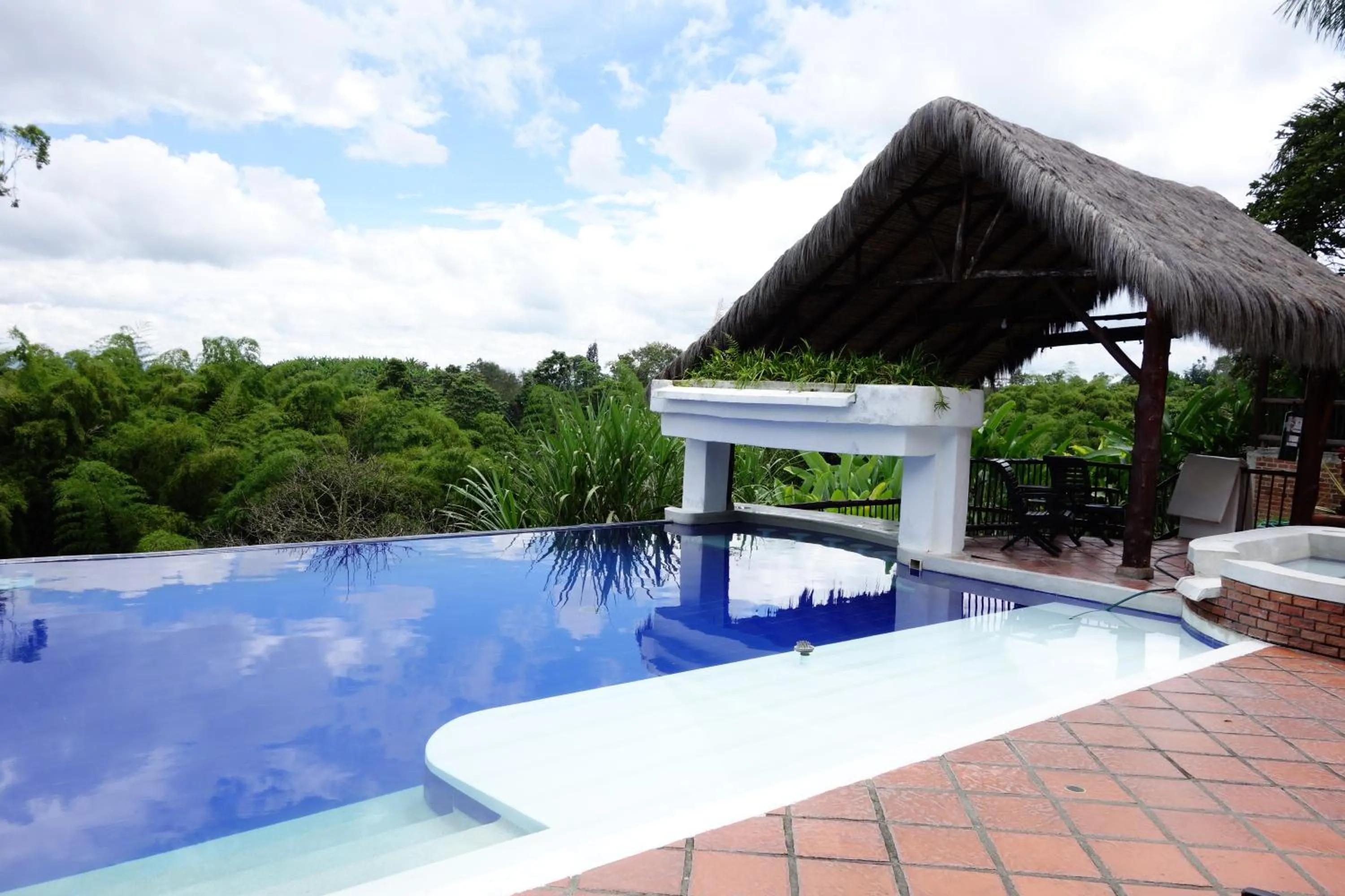 Swimming pool in Hotel Hacienda Combia