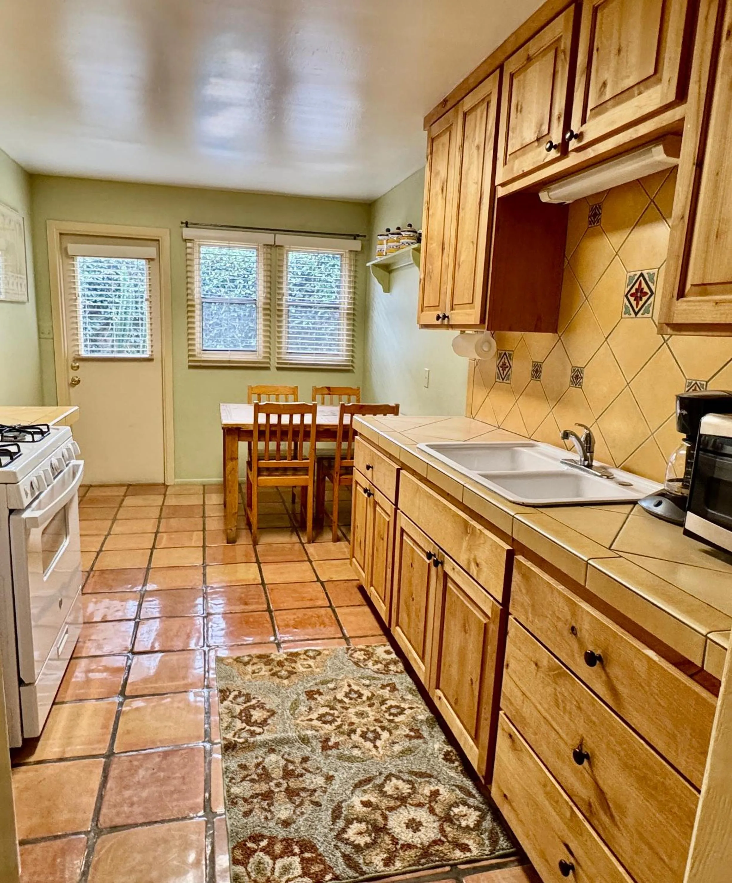 kitchen in Blue Iguana Inn