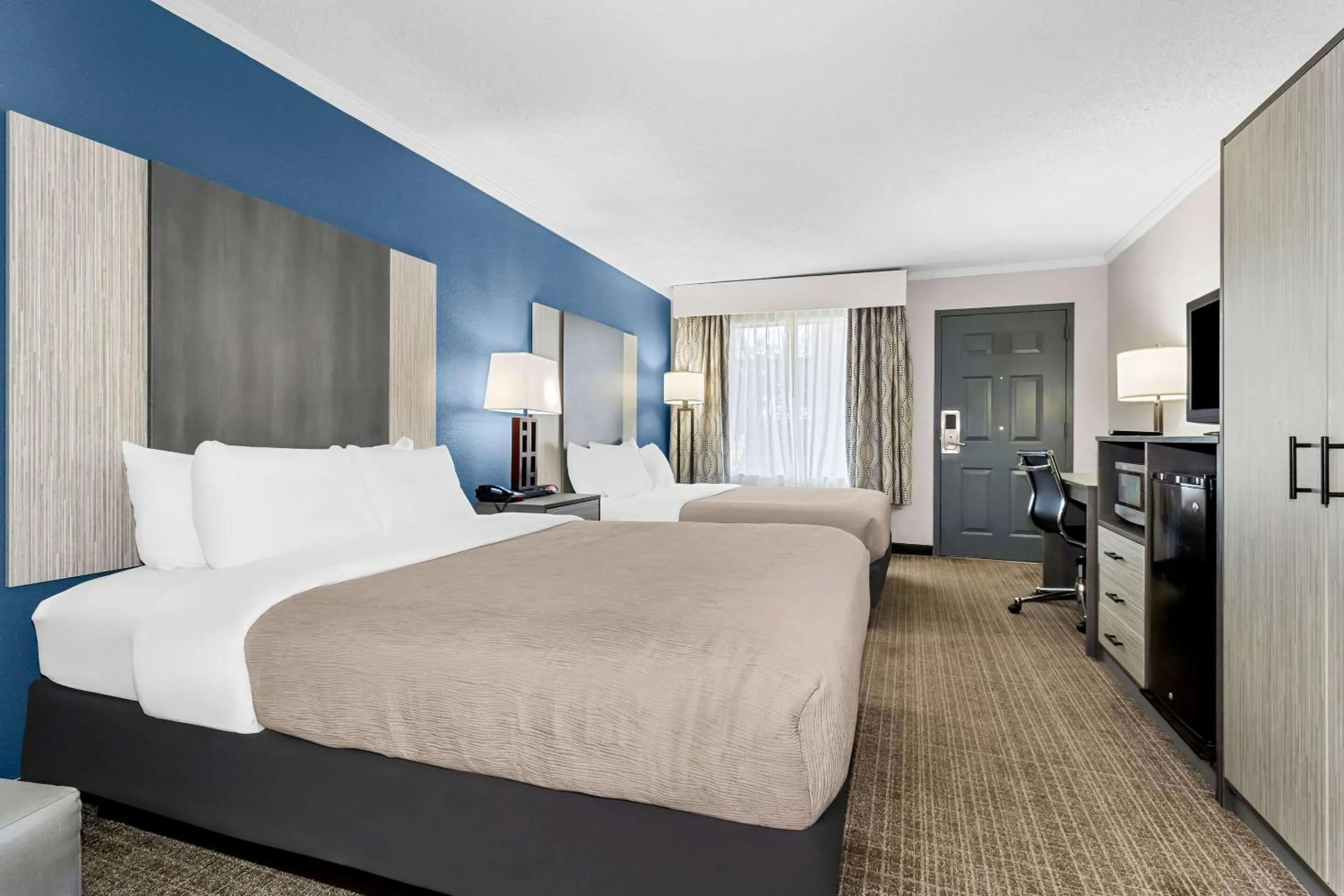 Bedroom, Bed in Quality Inn & Suites Florence Civic Center