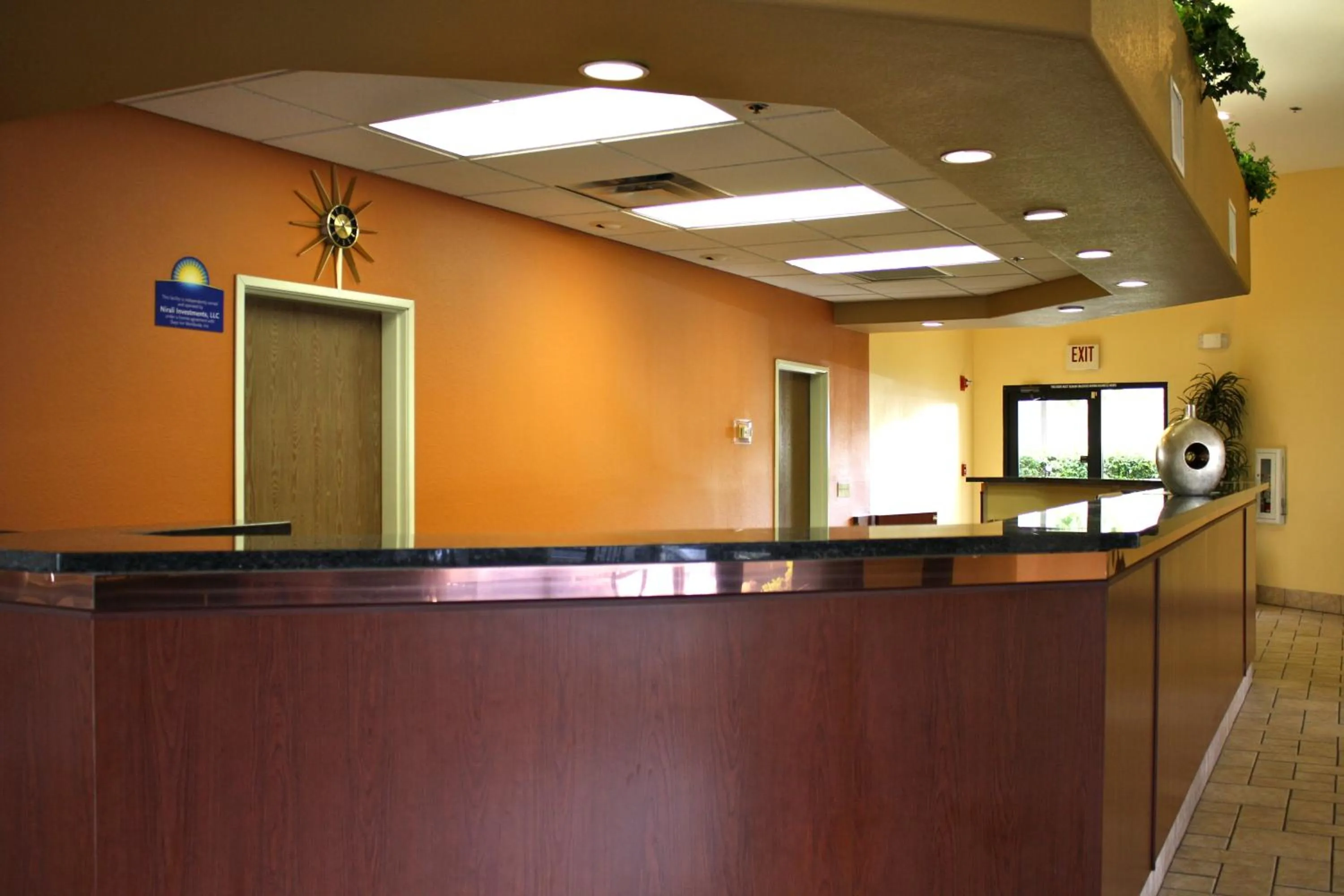 Lobby or reception in Days Inn by Wyndham Globe