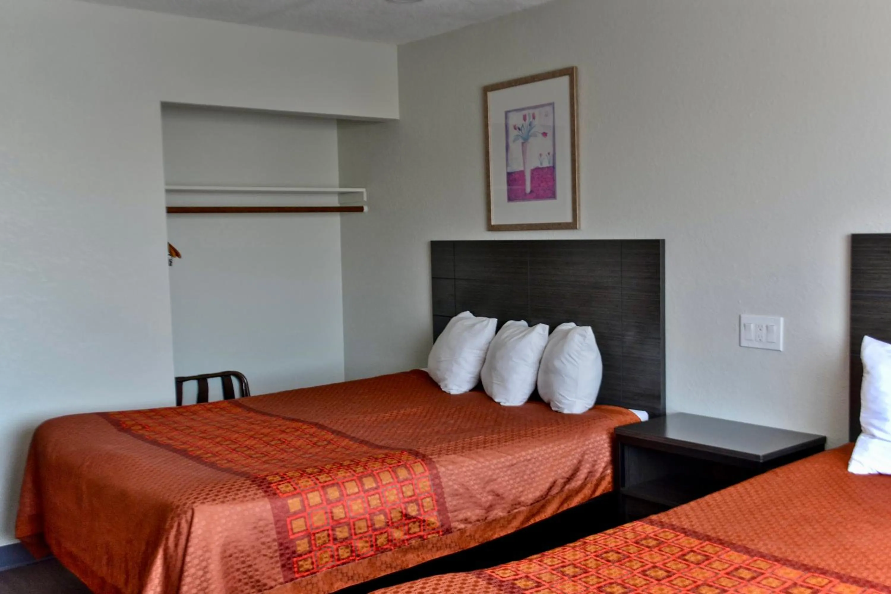 Bedroom, Bed in The Maverick Motel, Main Street USA Collection by PNW Hospitality