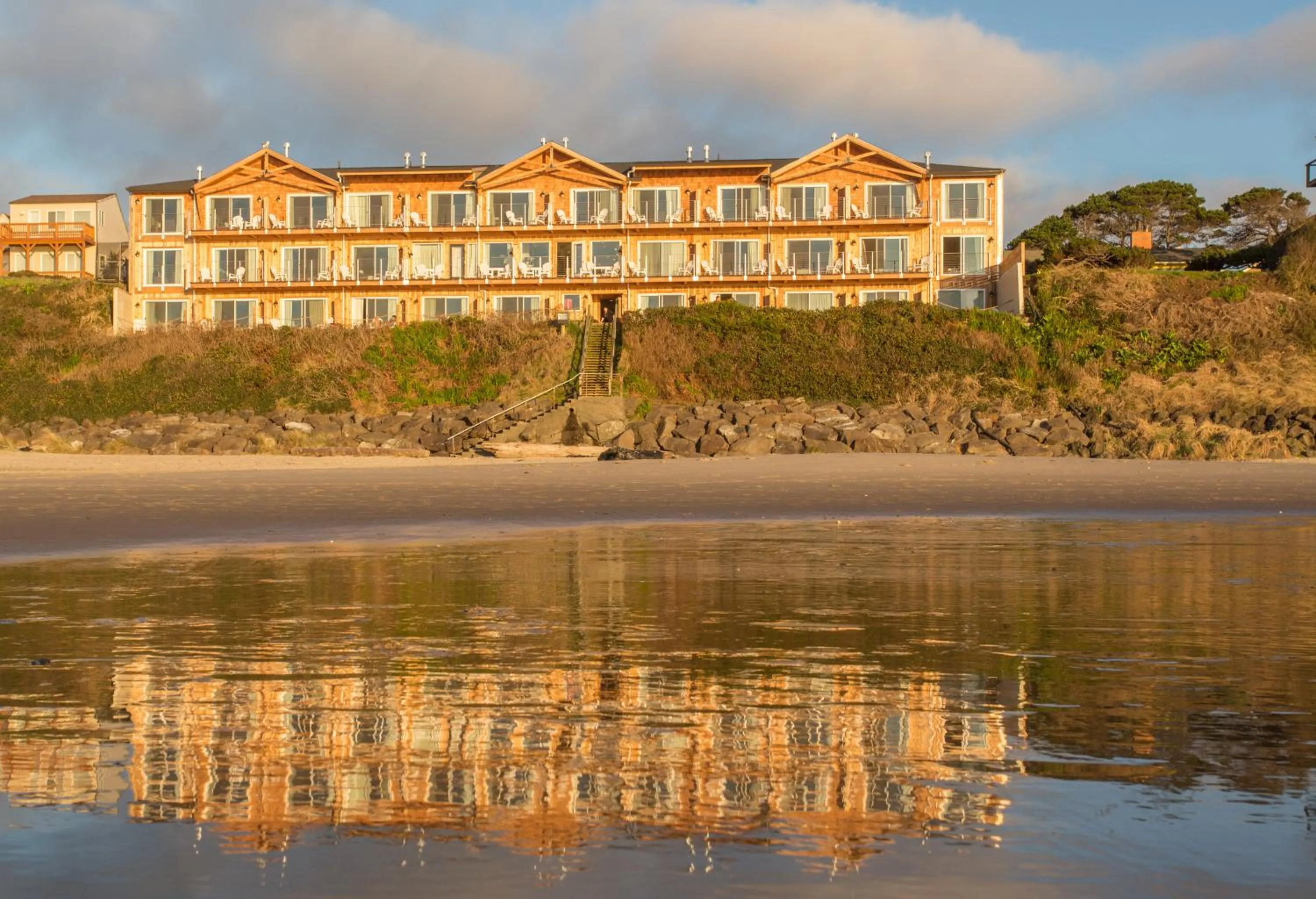 Pelican Shores Inn