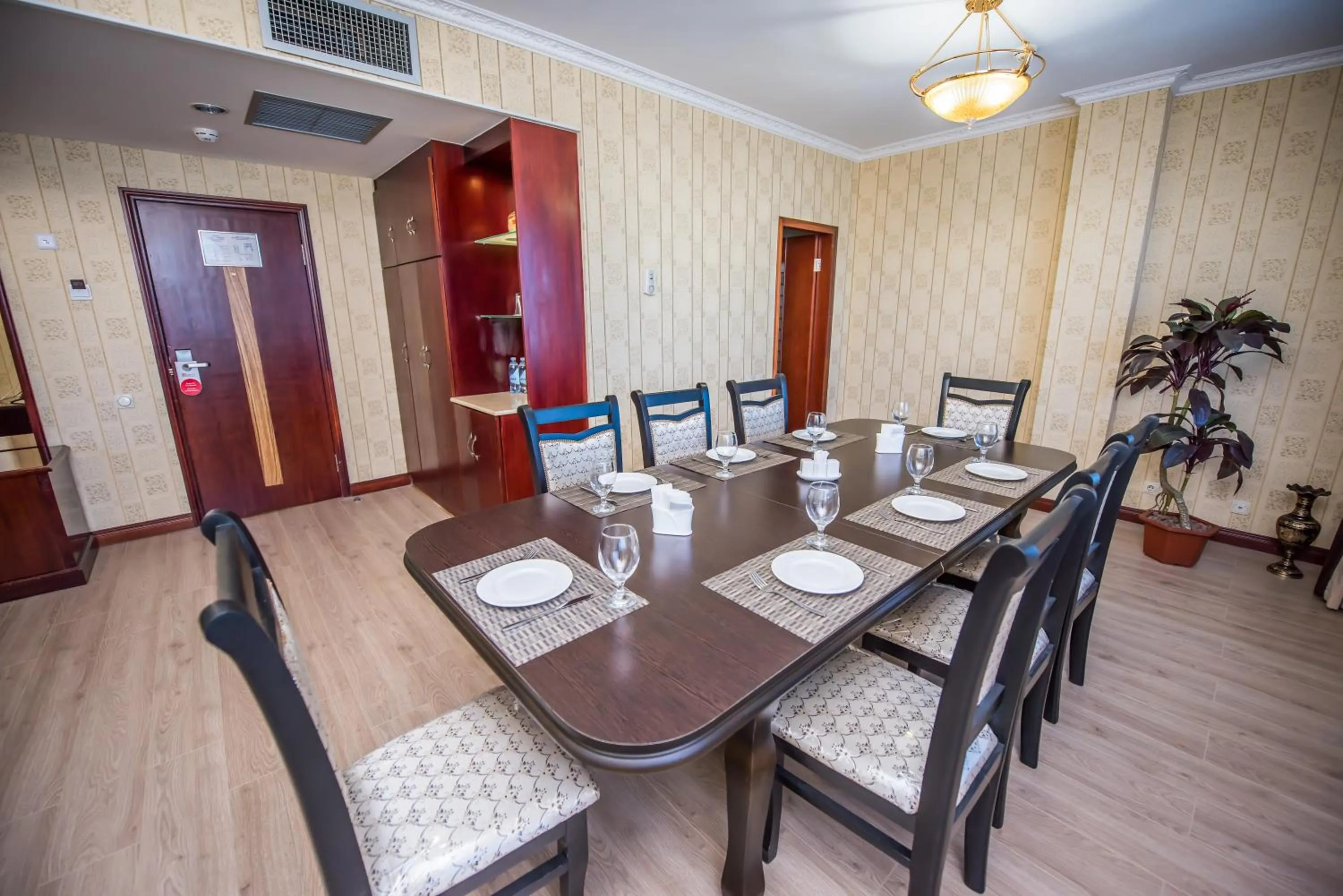 Living room in G Empire