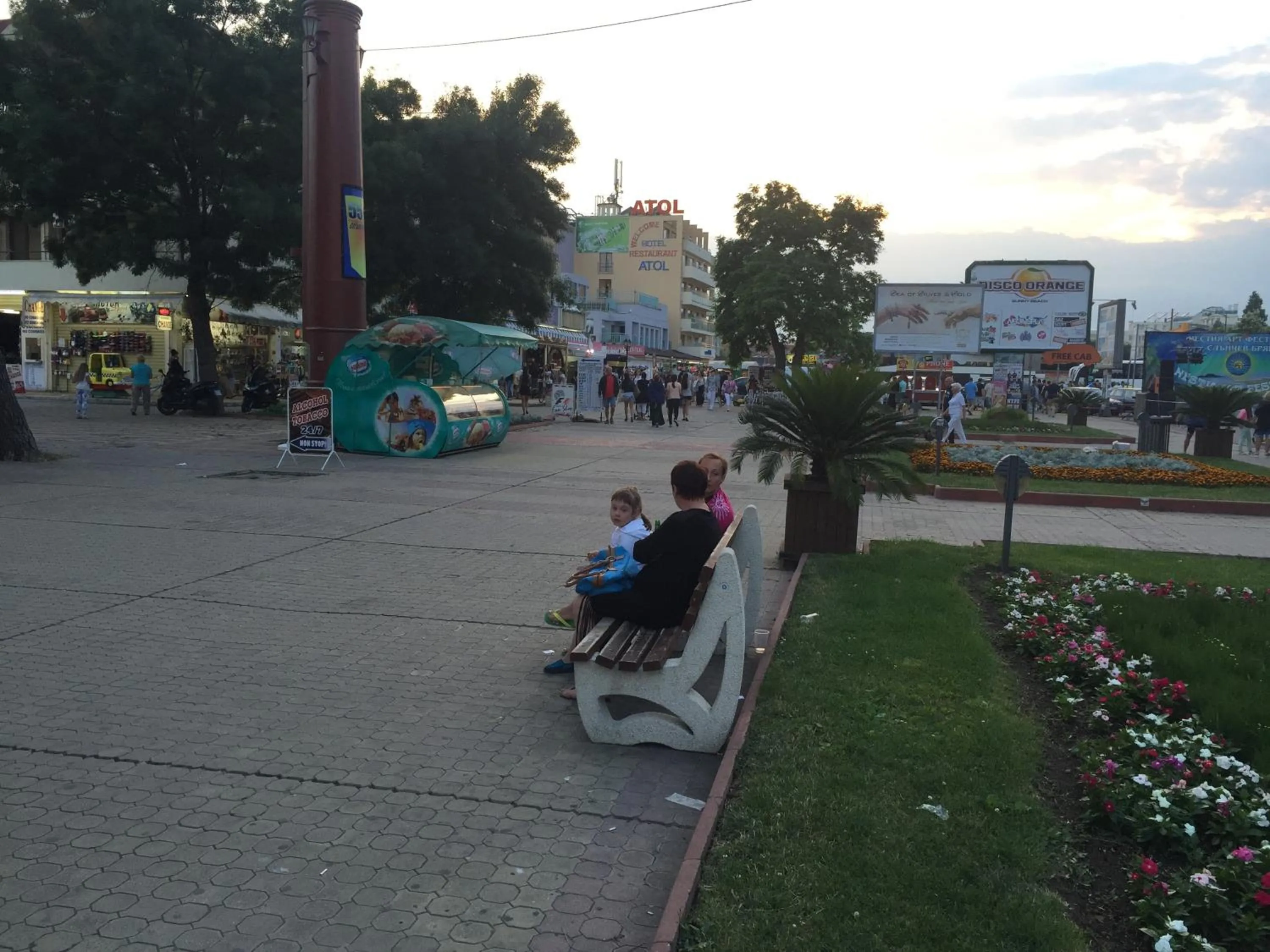 Facade/entrance in Hotel Atol