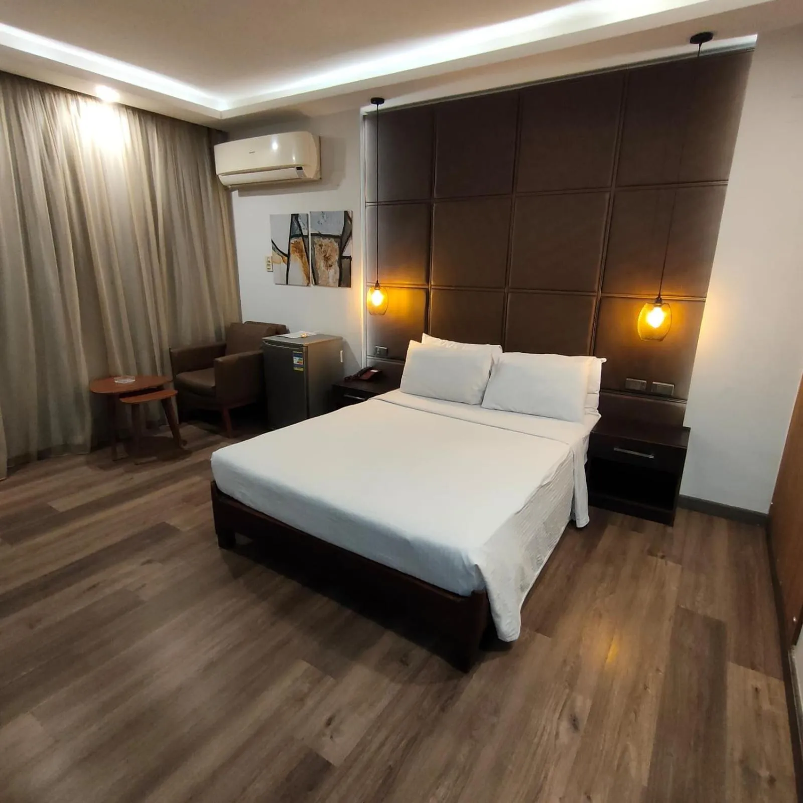 Bedroom, Bed in Pearl Hotel, Maadi