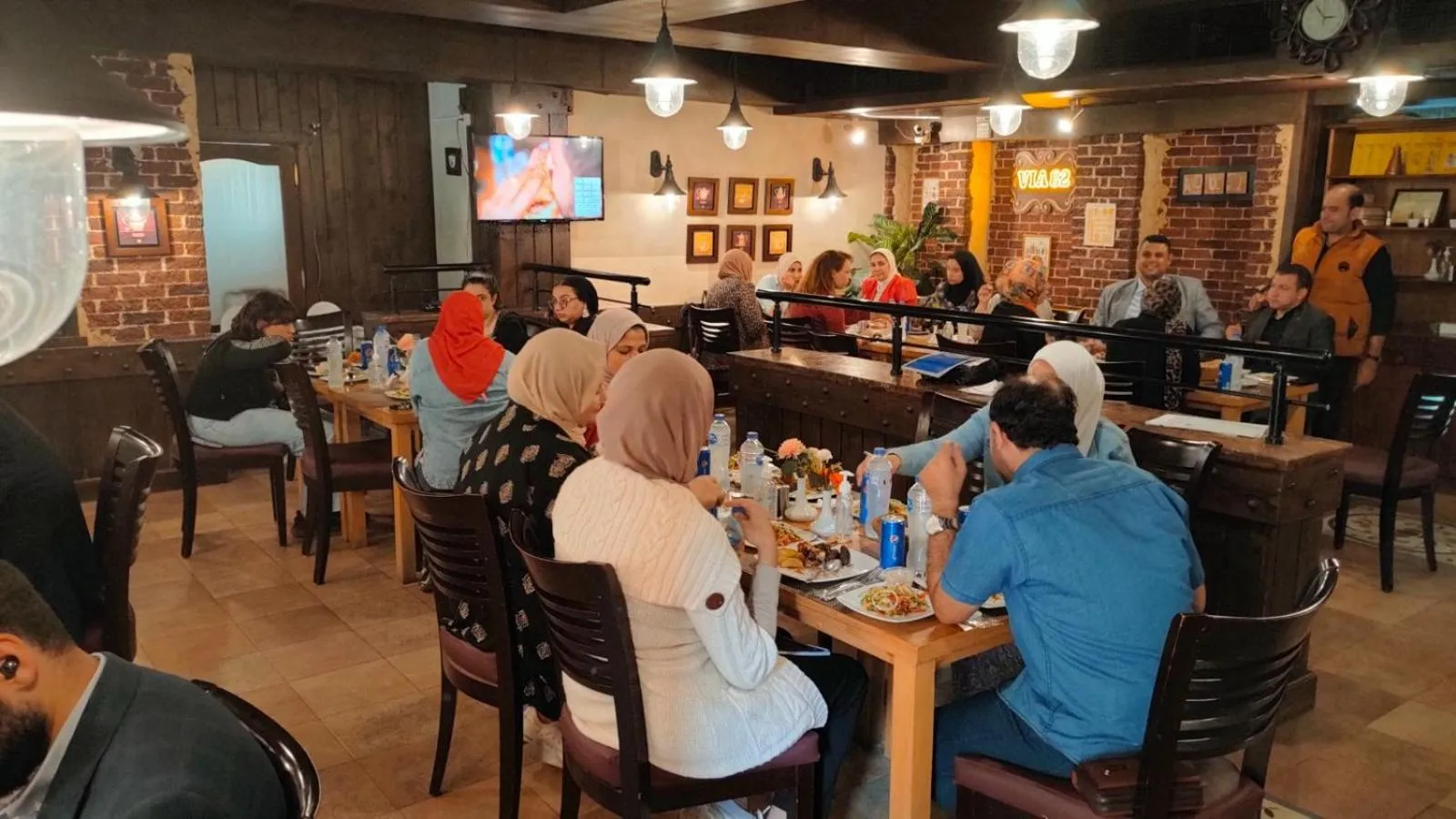 Restaurant/places to eat in Pearl Hotel, Maadi