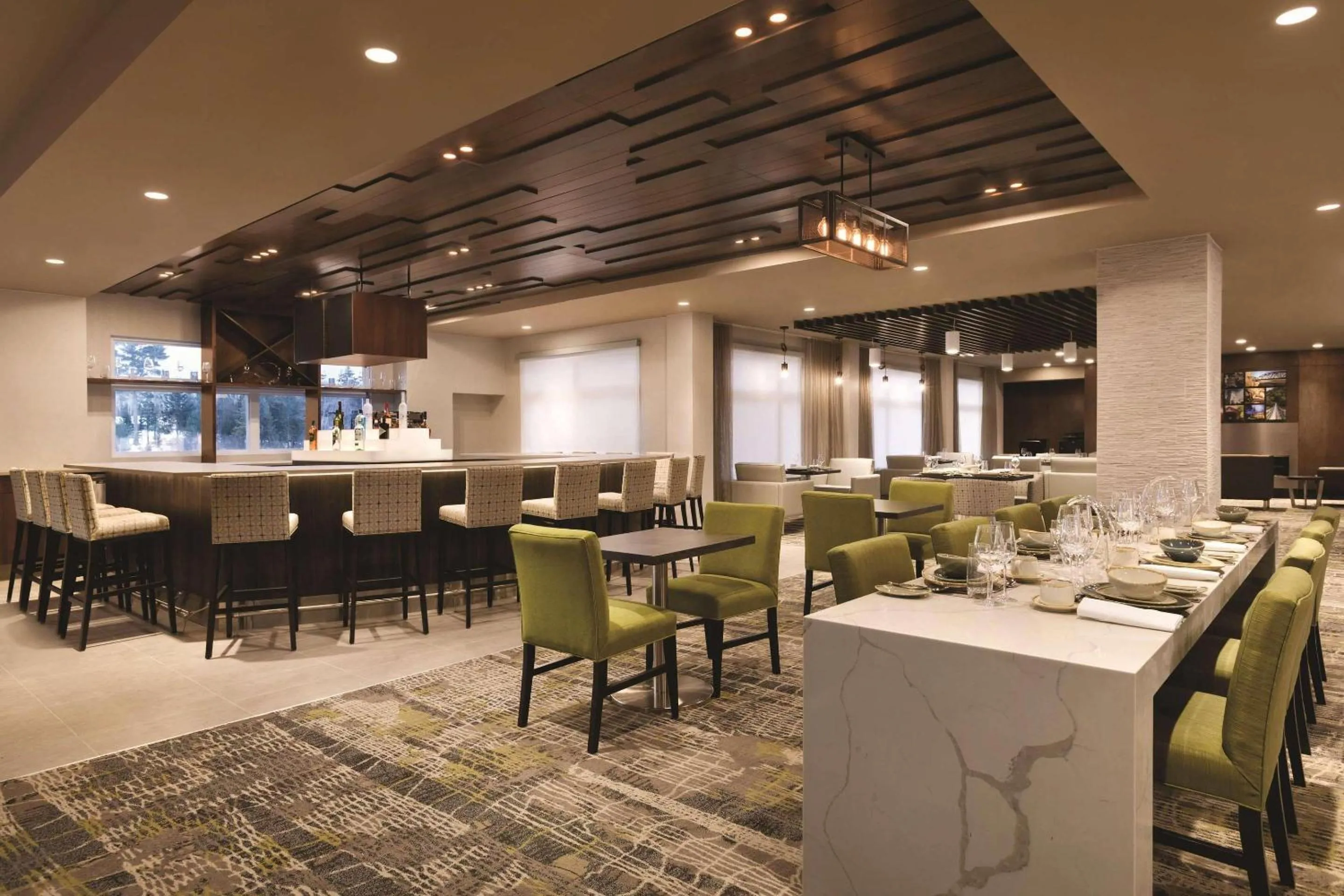 Restaurant/places to eat in Radisson Kingswood Hotel & Suites, Fredericton