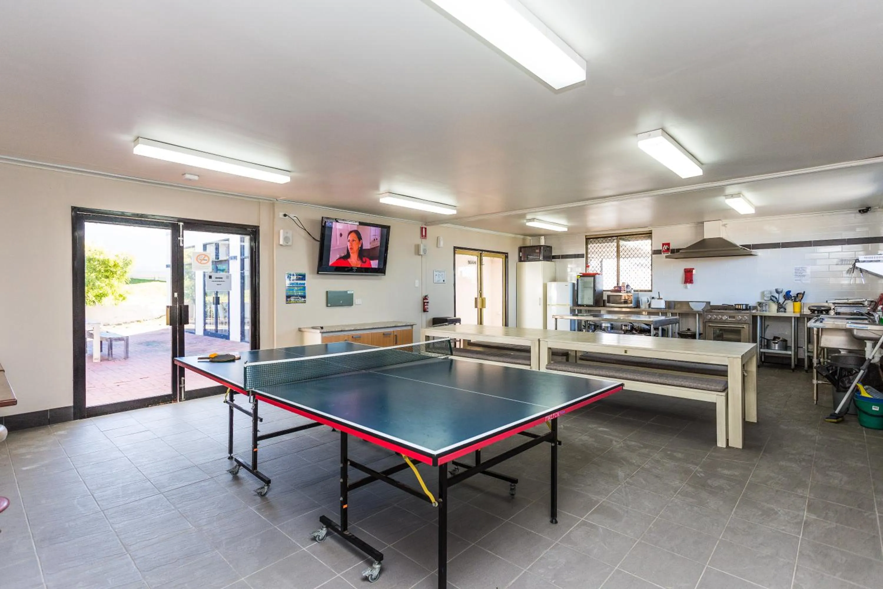 Table tennis in Country Comfort Amity Motel