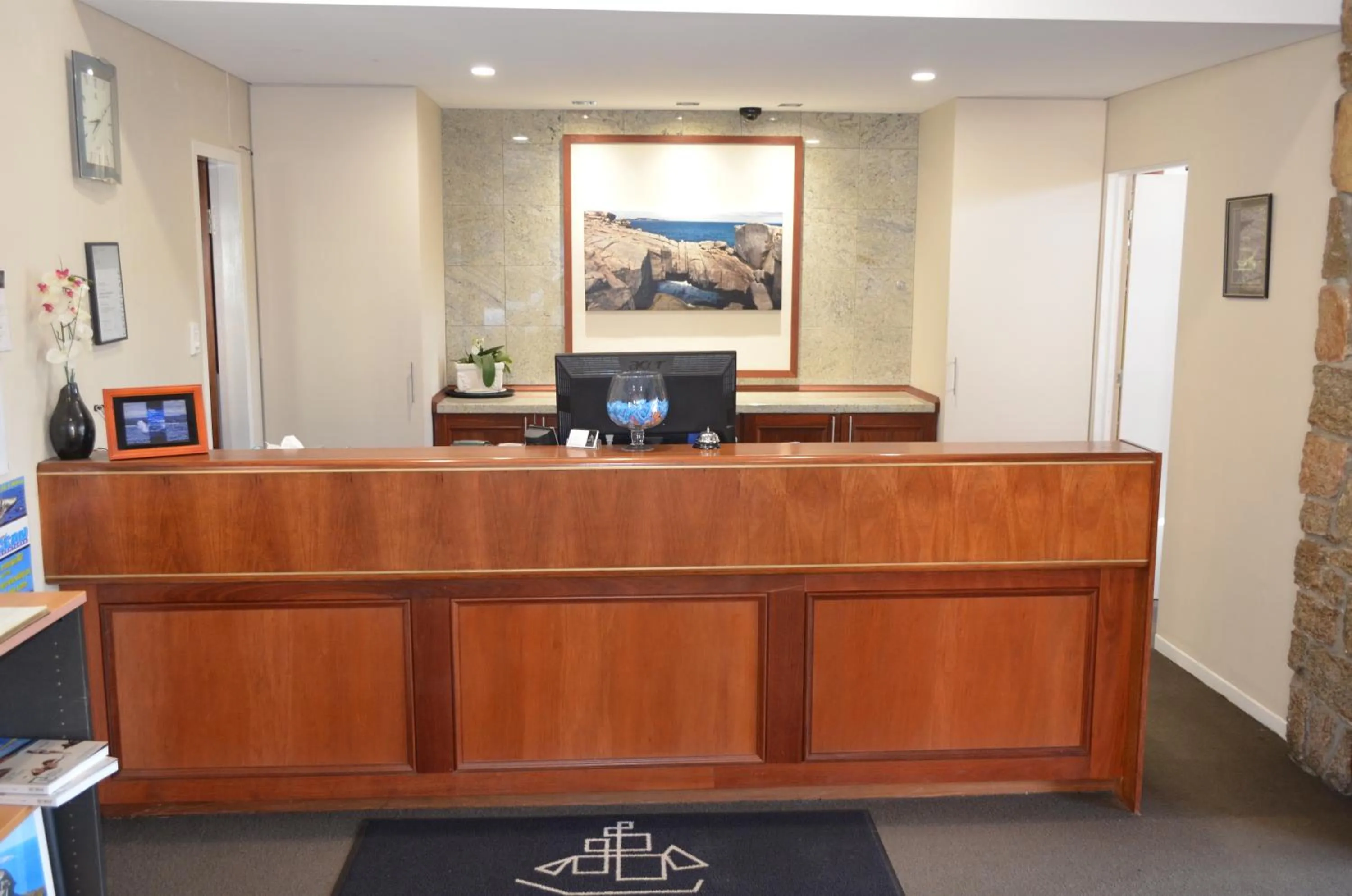 Lobby or reception in Country Comfort Amity Motel