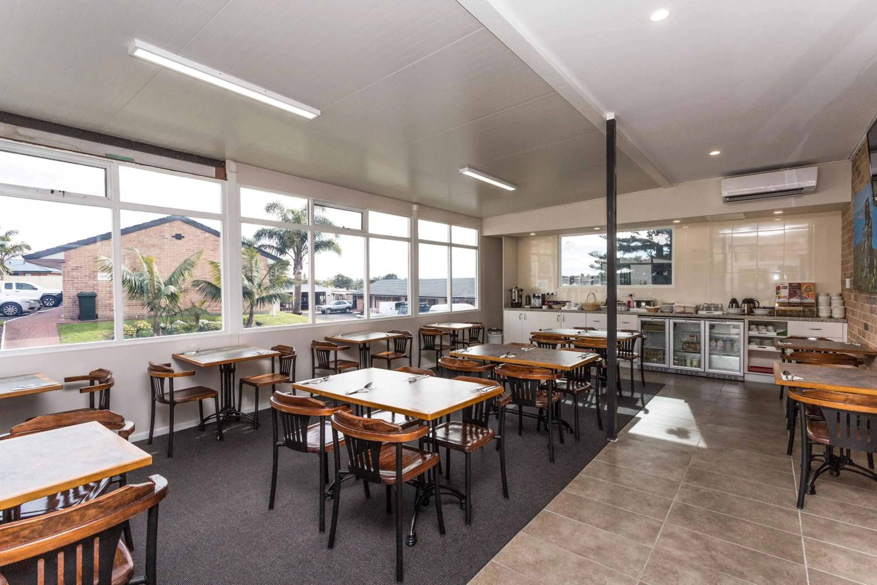 Restaurant/places to eat in Country Comfort Amity Motel