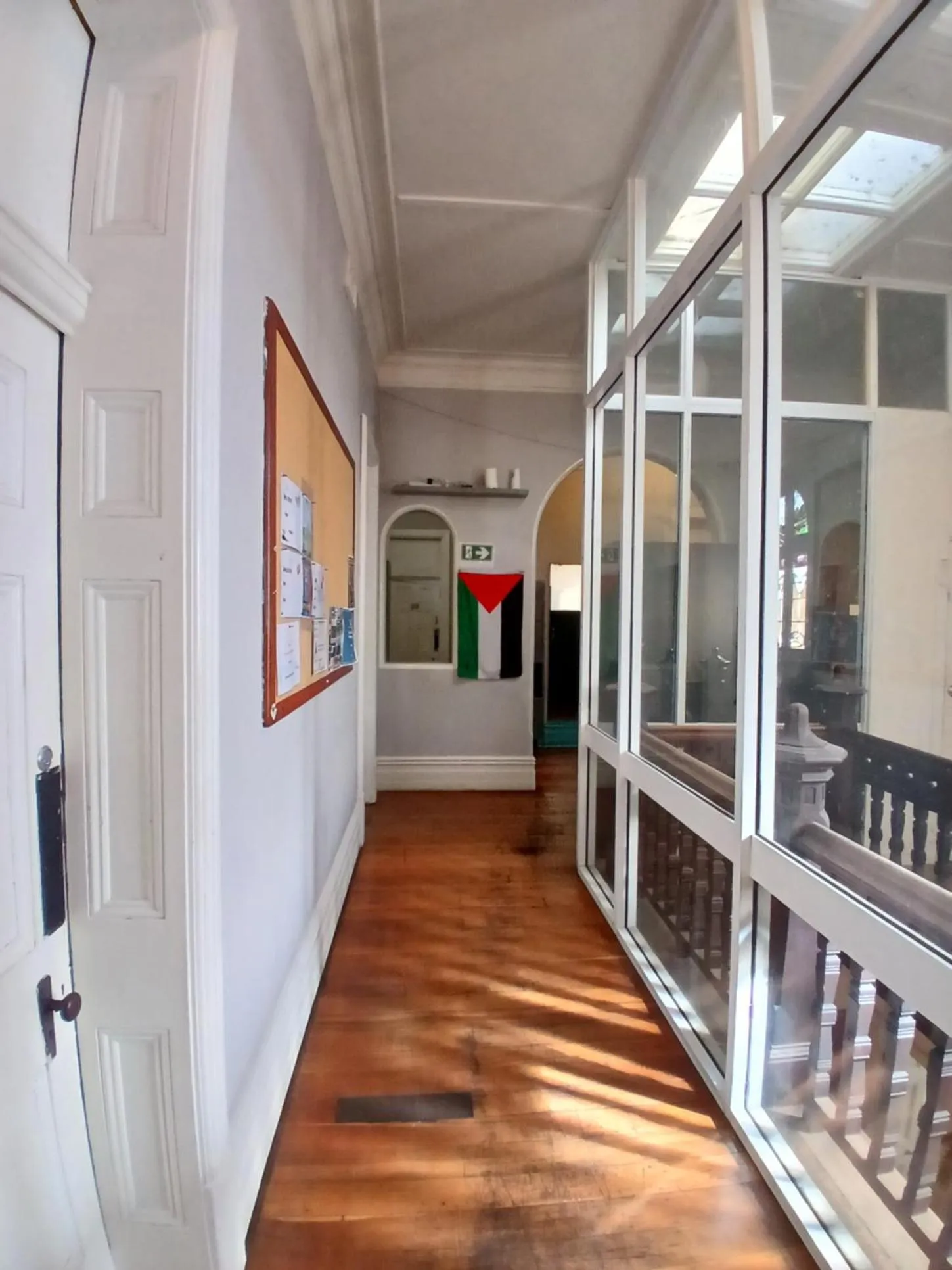 Property building in 1849 Backpackers Albany