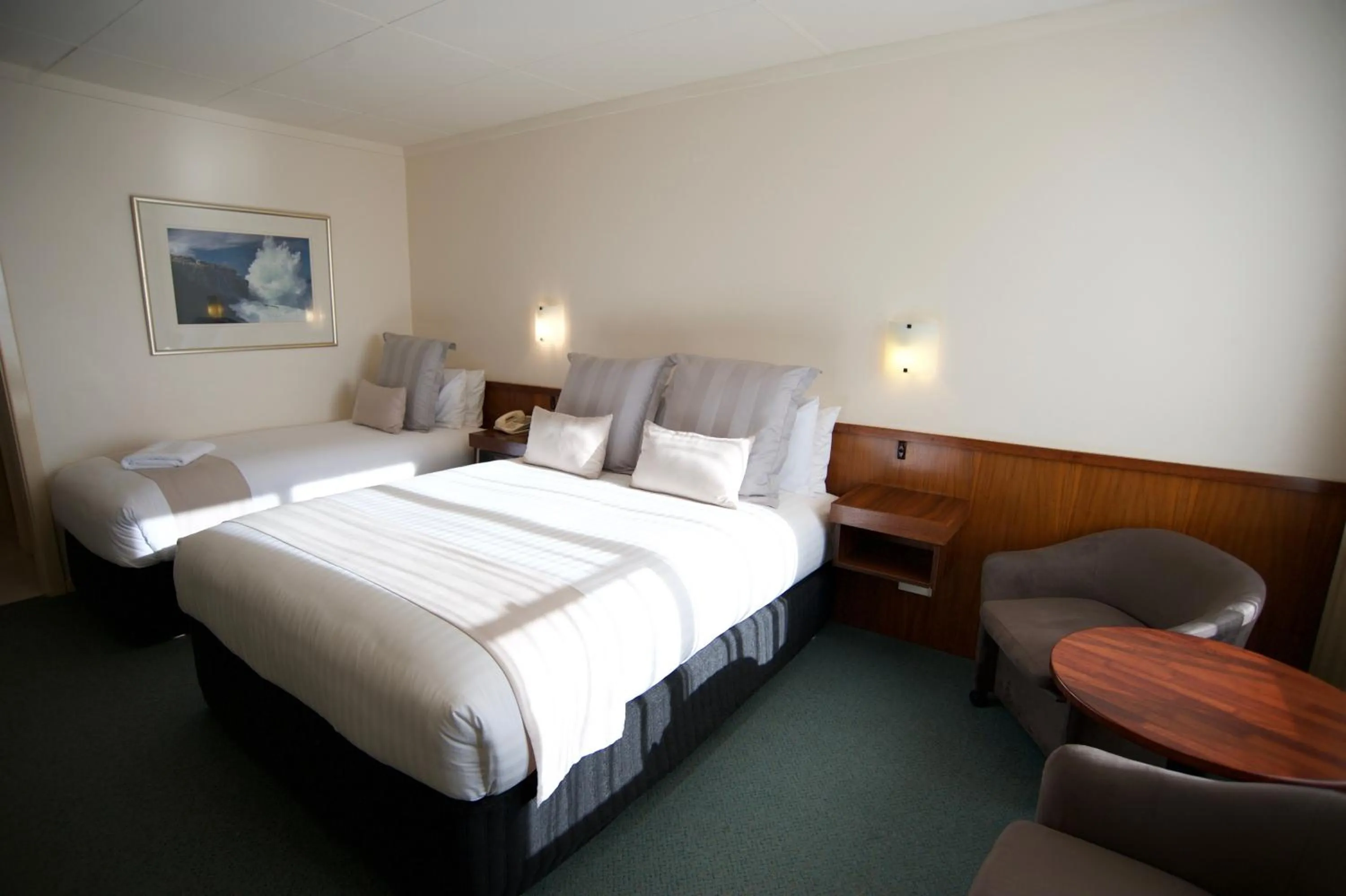 Bed in SureStay Hotel by Best Western The Clarence on Melville