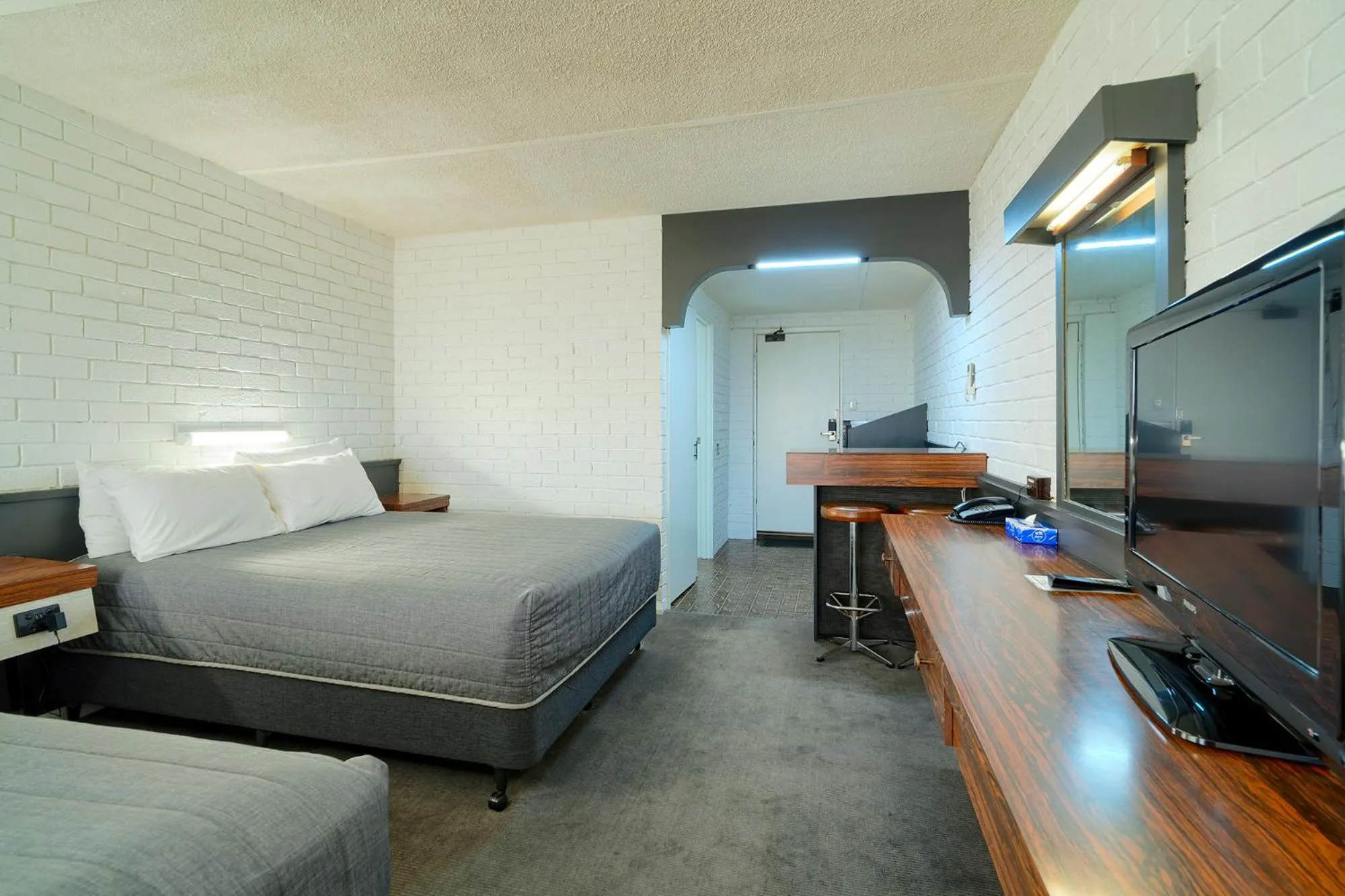 Bed in Dog Rock Motel