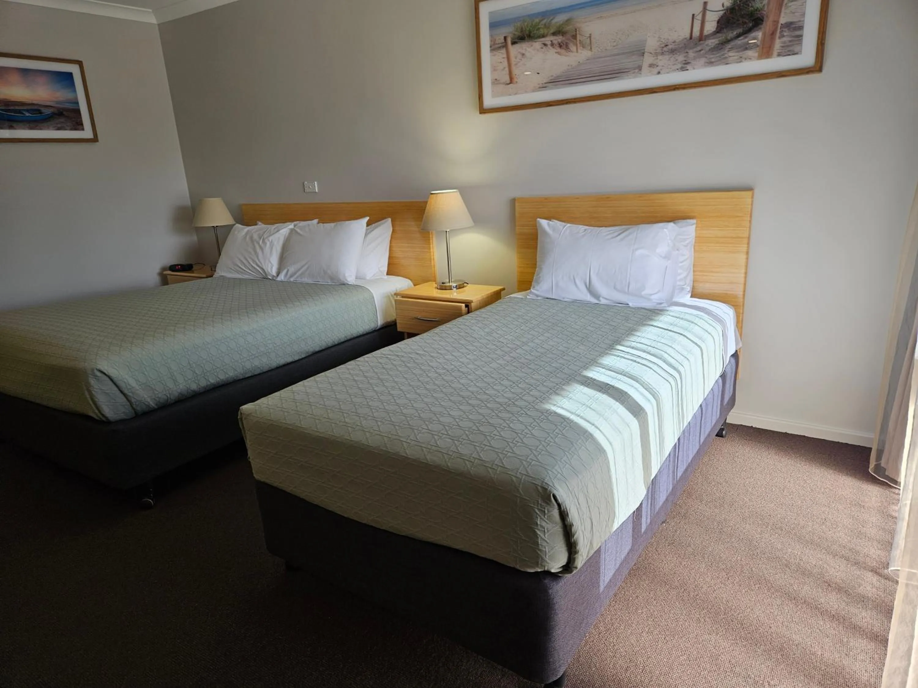 Bed in Dog Rock Motel