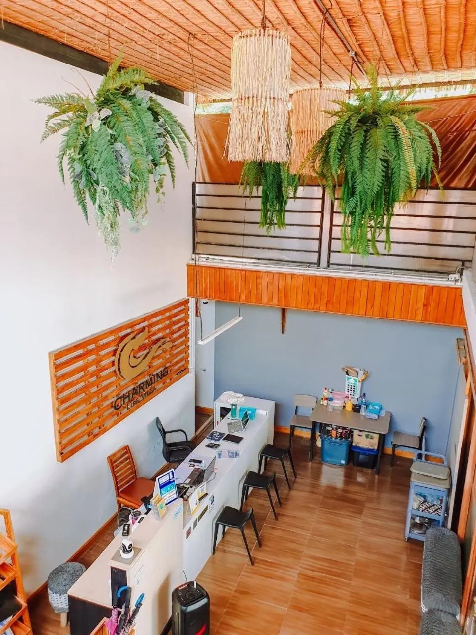 Restaurant/places to eat in Charming Lipe Beach Resort