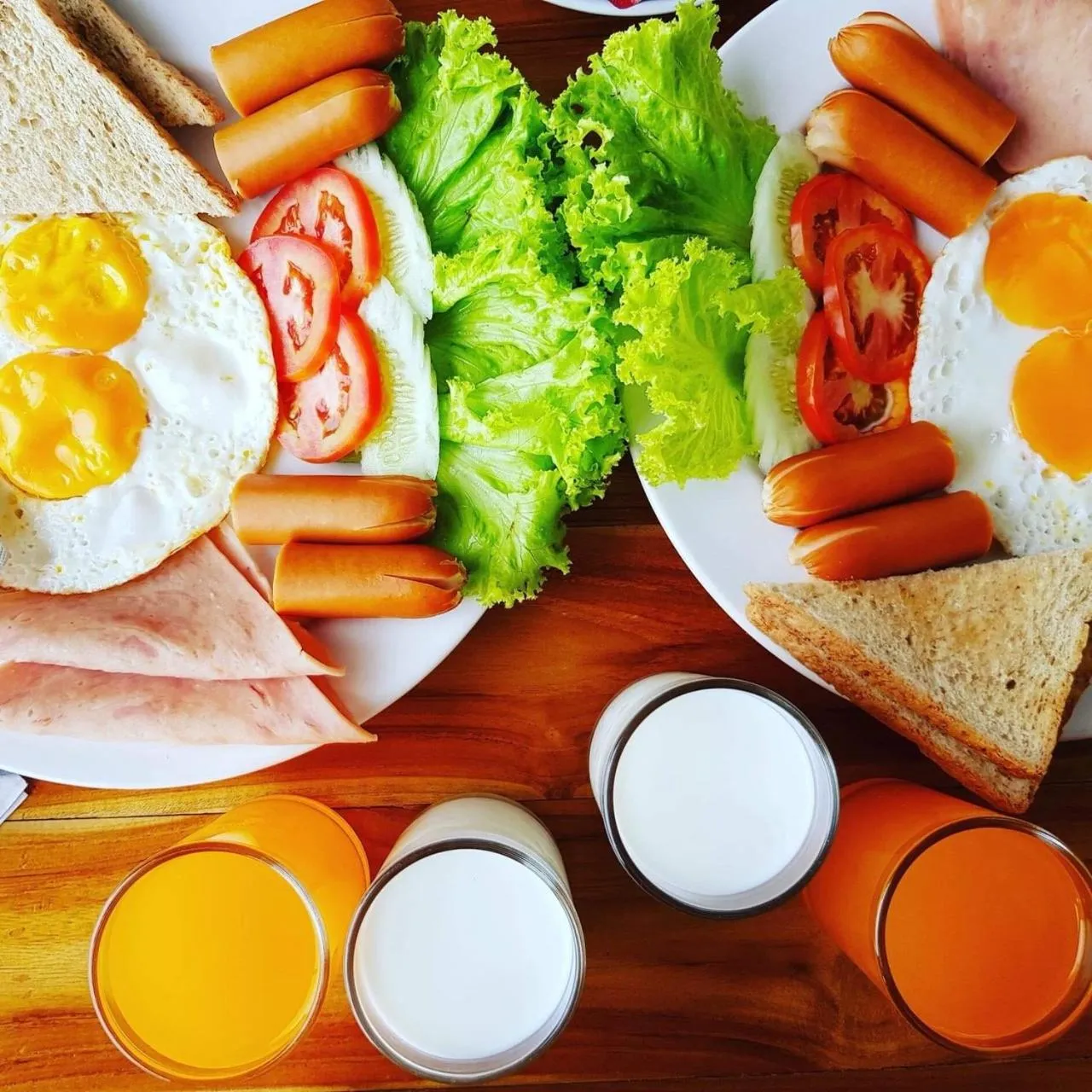 Breakfast in Charming Lipe Beach Resort
