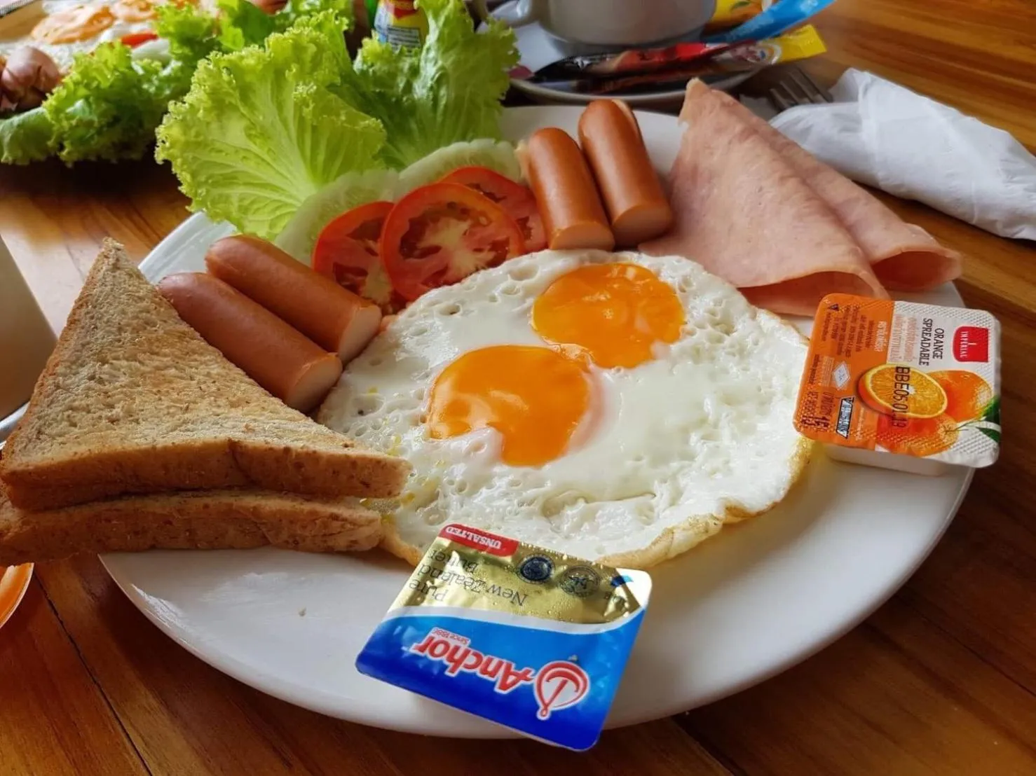 Breakfast in Charming Lipe Beach Resort