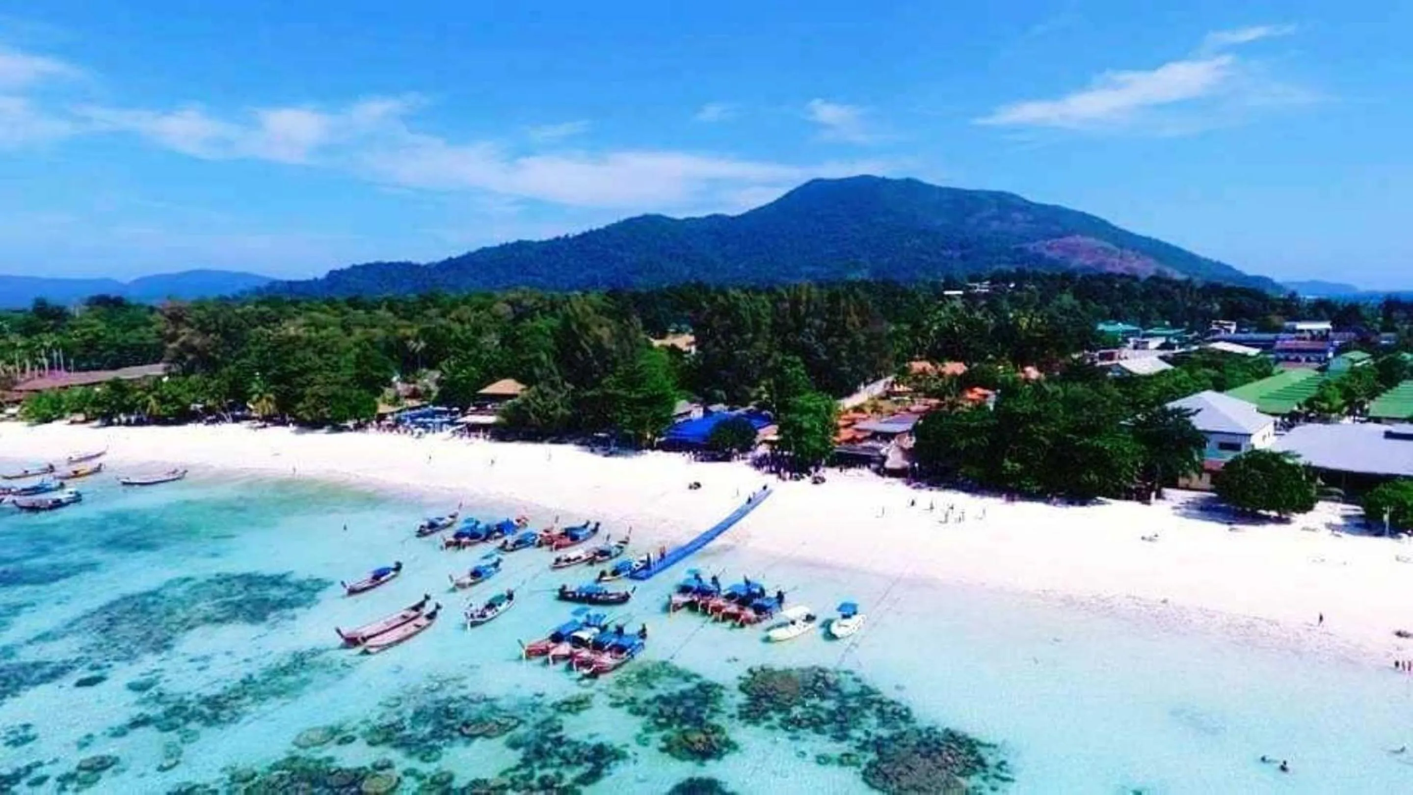 Bird's eye view in Charming Lipe Beach Resort