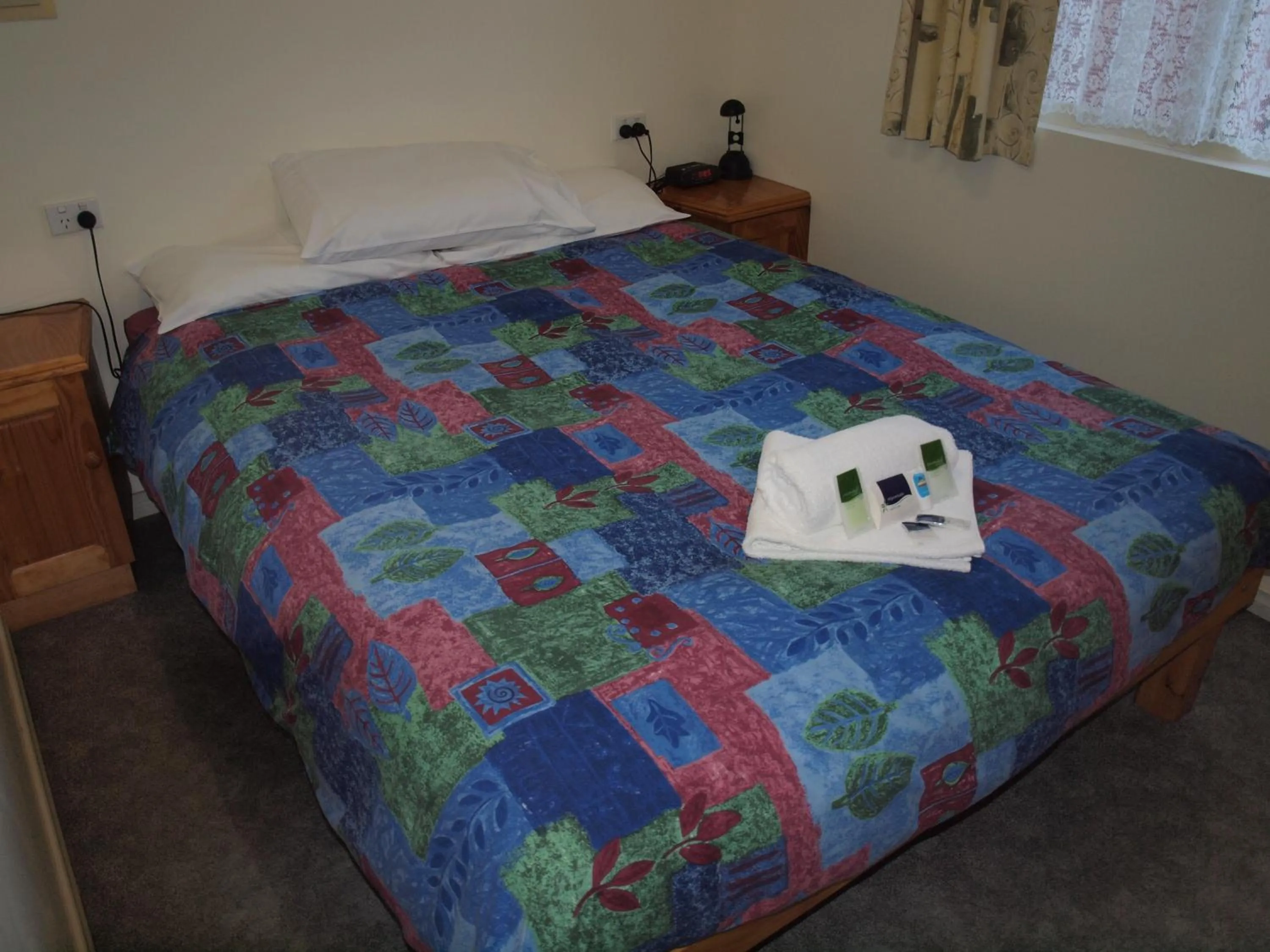 Bedroom, Bed in Albany Holiday Park
