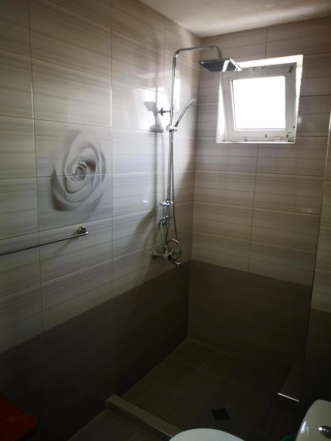 Shower in Family Hotel Verona