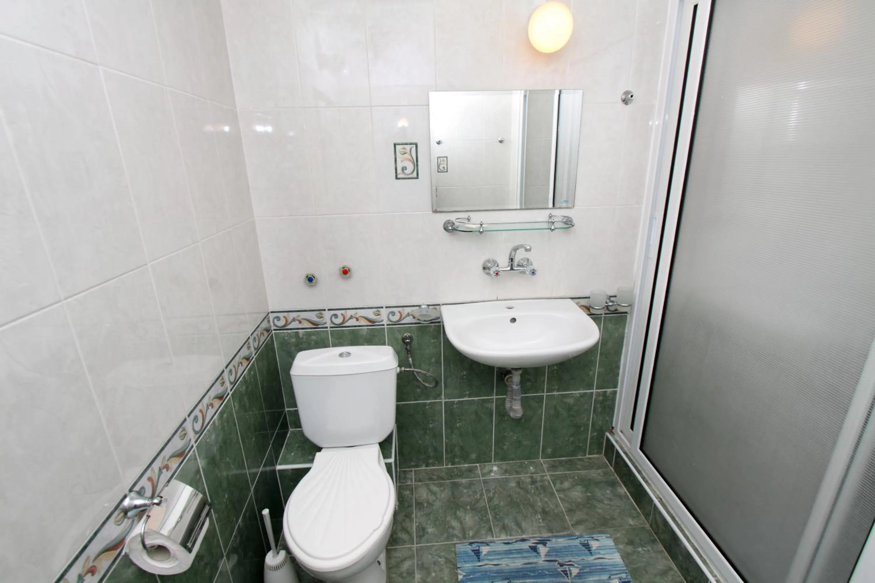 Bathroom in Family Hotel Verona