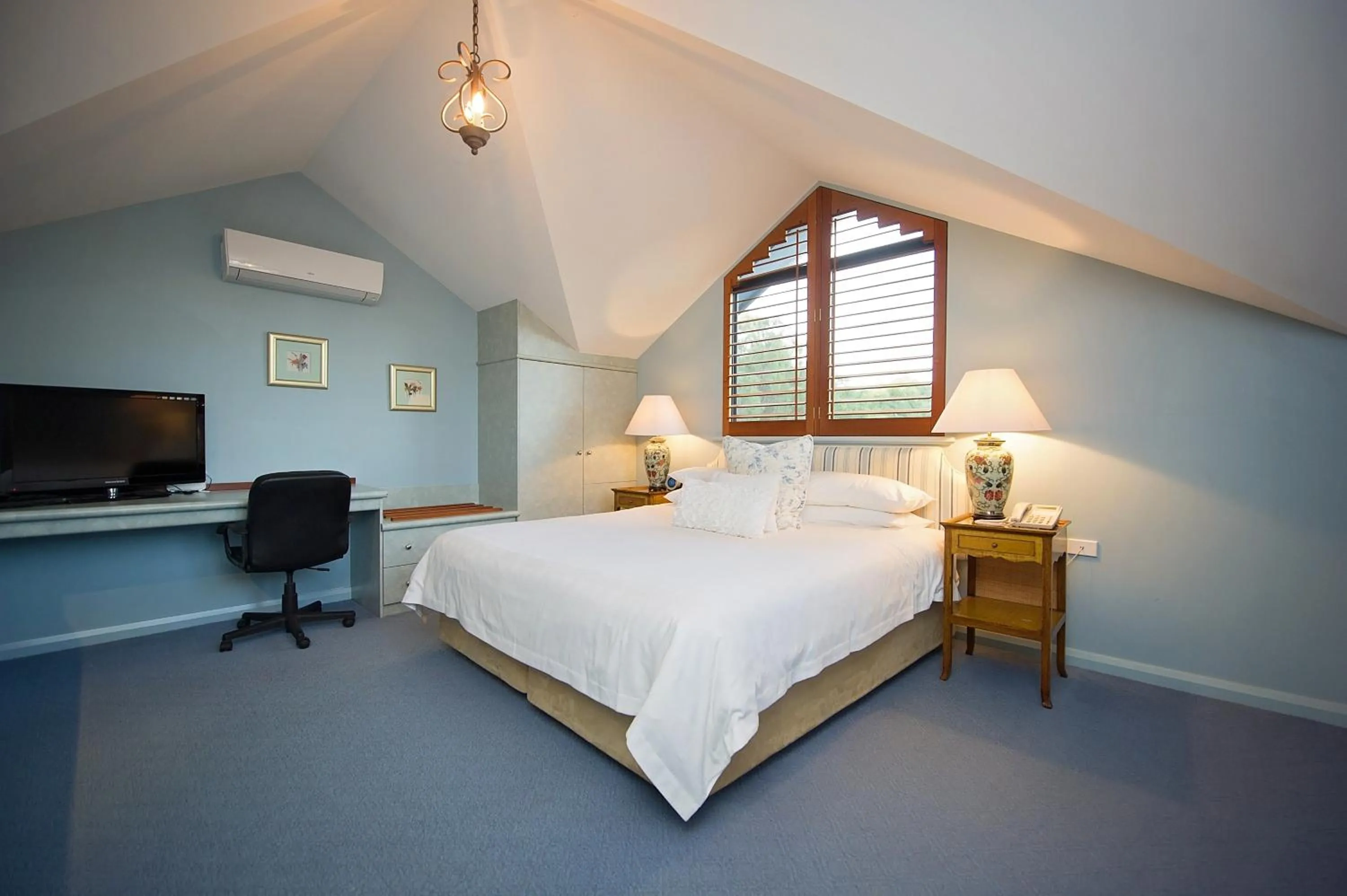 Bed in The Beach House At Bayside