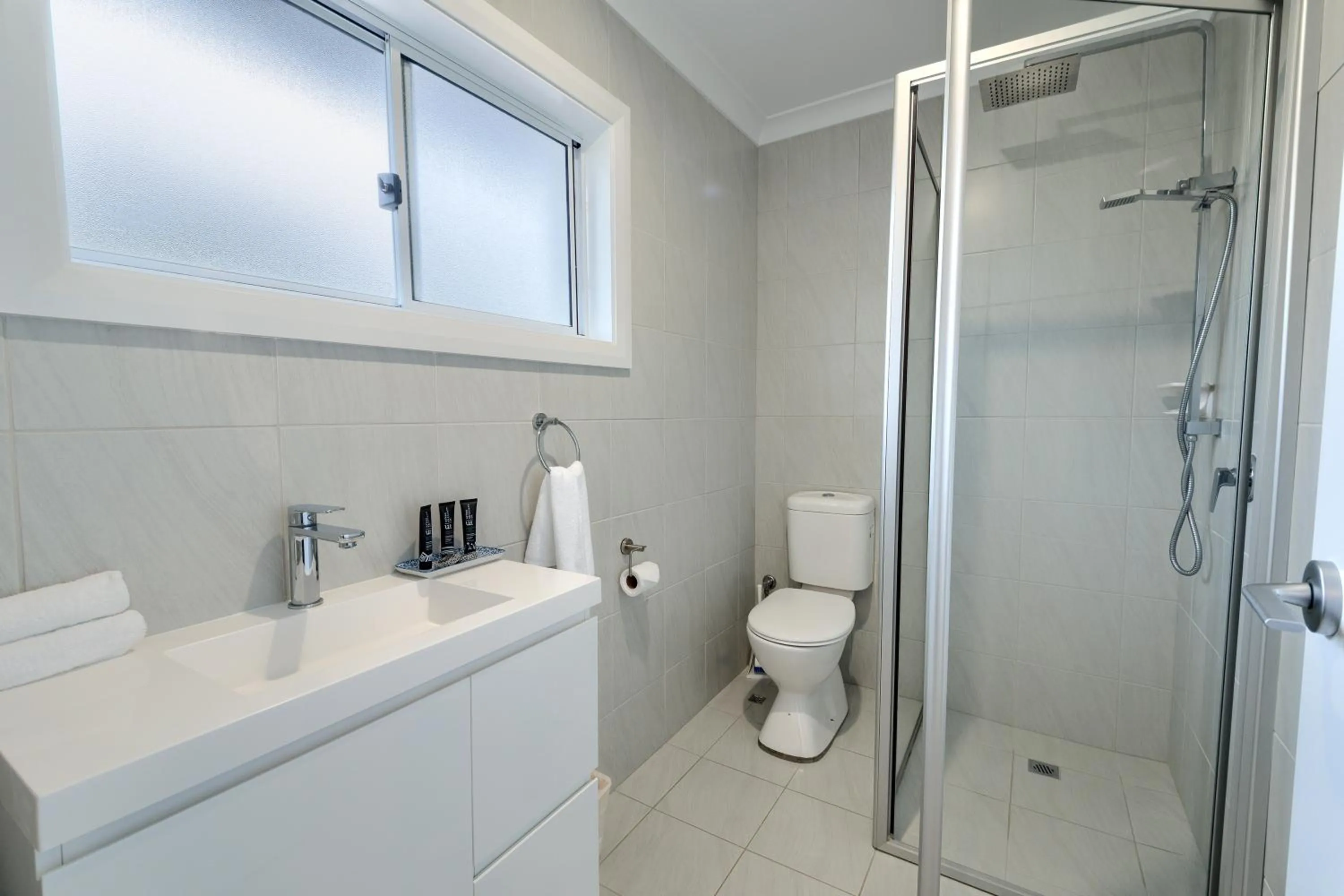 Shower in Pelicans Albany Middleton Beach