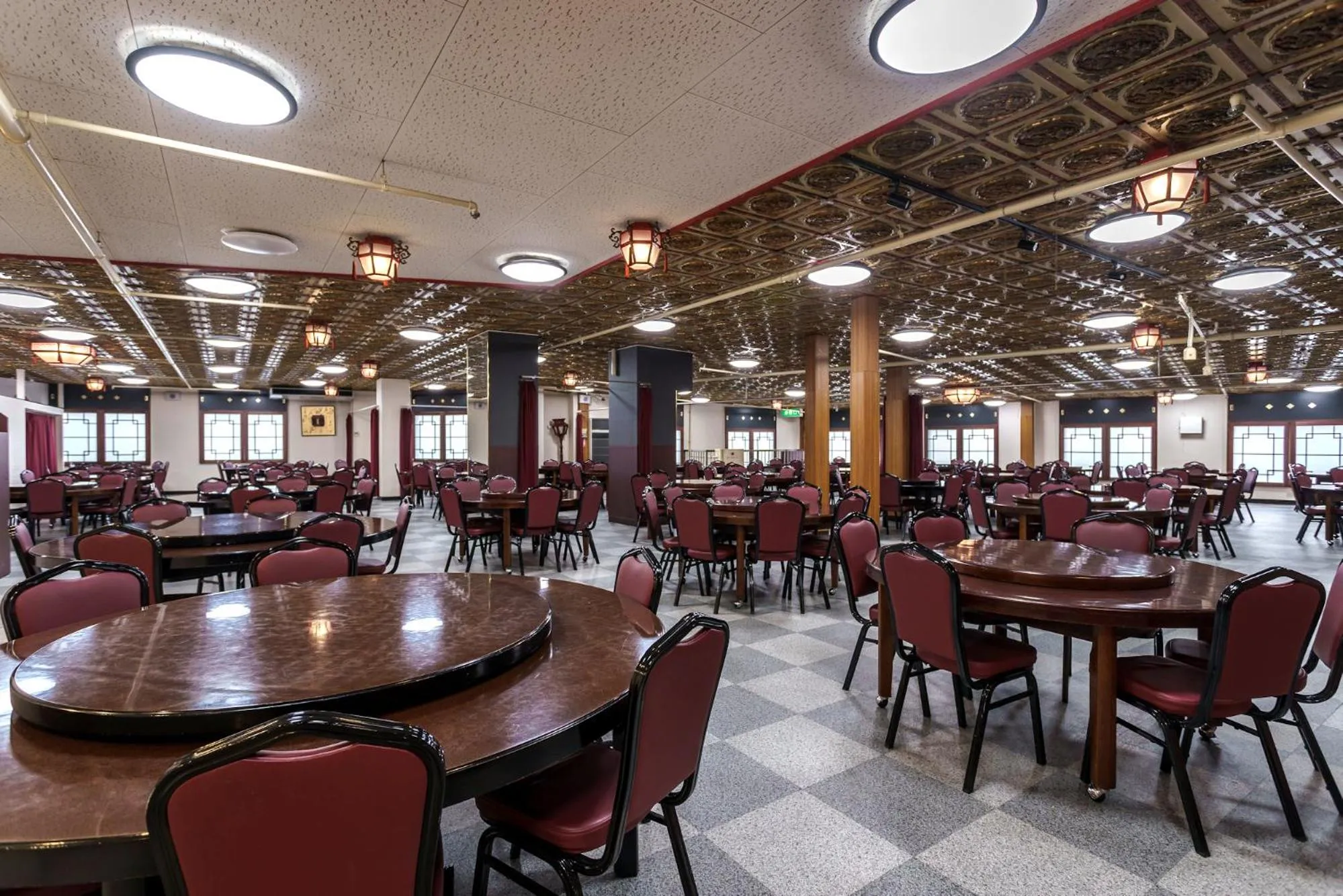 Restaurant/places to eat in Hotel Saint Paul Nagasaki